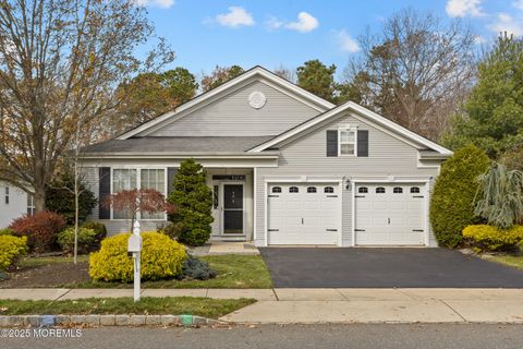Photo of 4 Portchester Drive, Jackson, NJ 08527 (MLS # 22535675)