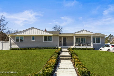 Homes For Rent - 866 Red Oaks Drive<br/> Long Branch, NJ 07740