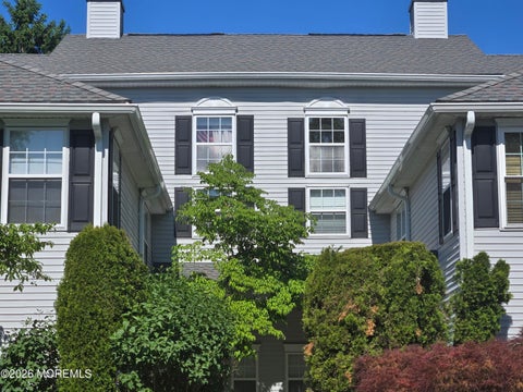 Townhouse For Rent - 761 Banyan Court<br/> Morganville, NJ 07751