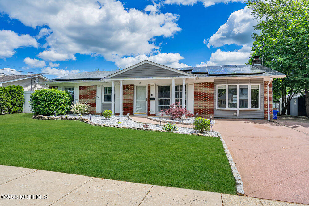 19 Evergreen Terrace, Monroe Township, New Jersey image 2
