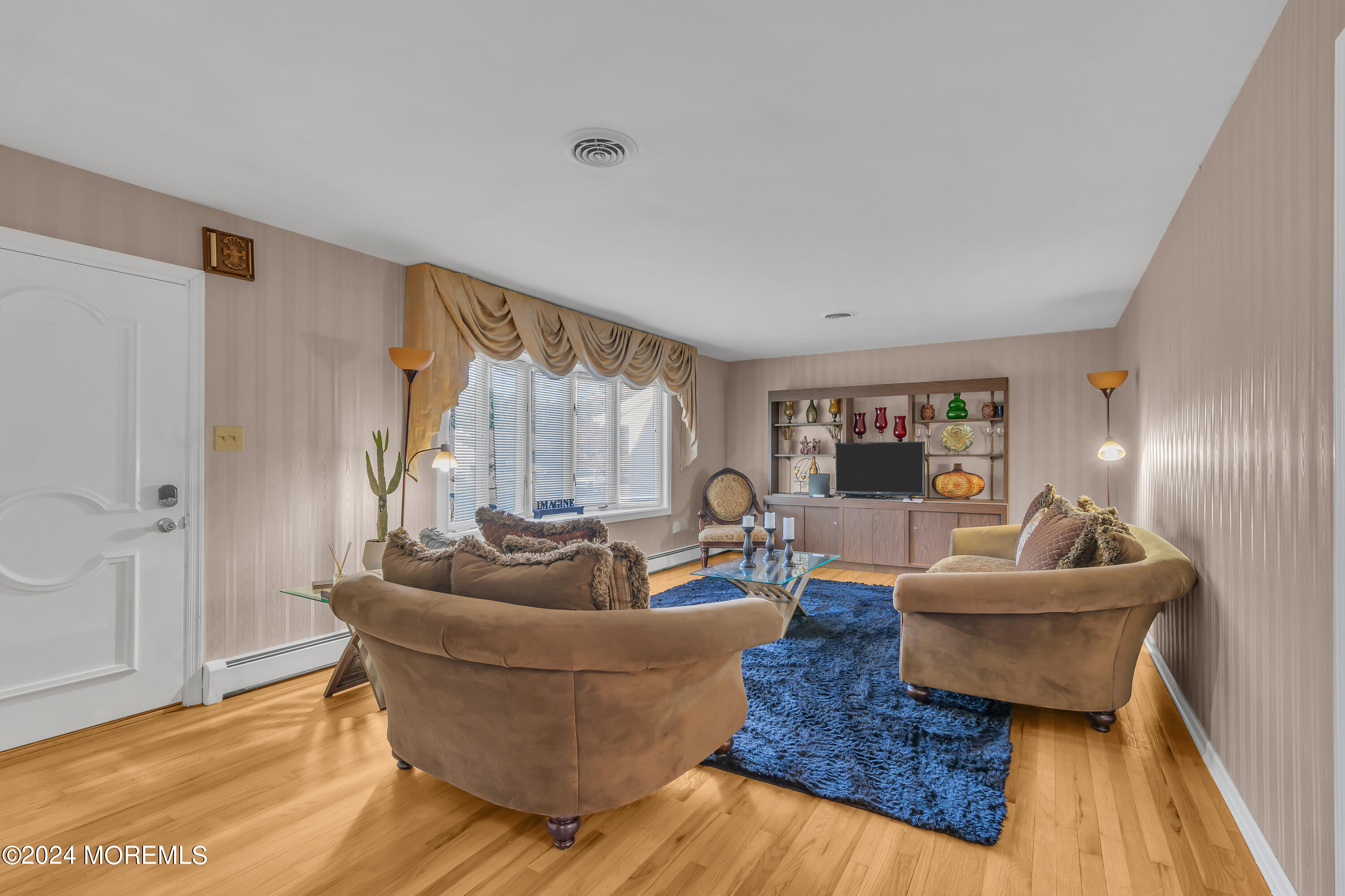 13 Iorio Drive, Hamilton, New Jersey image 3