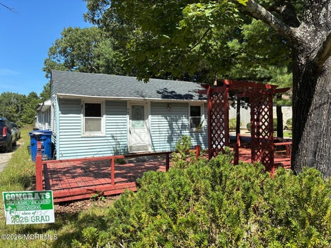 Homes For Sale - 647 Lakehurst Road<br/> Browns Mills, NJ 08015