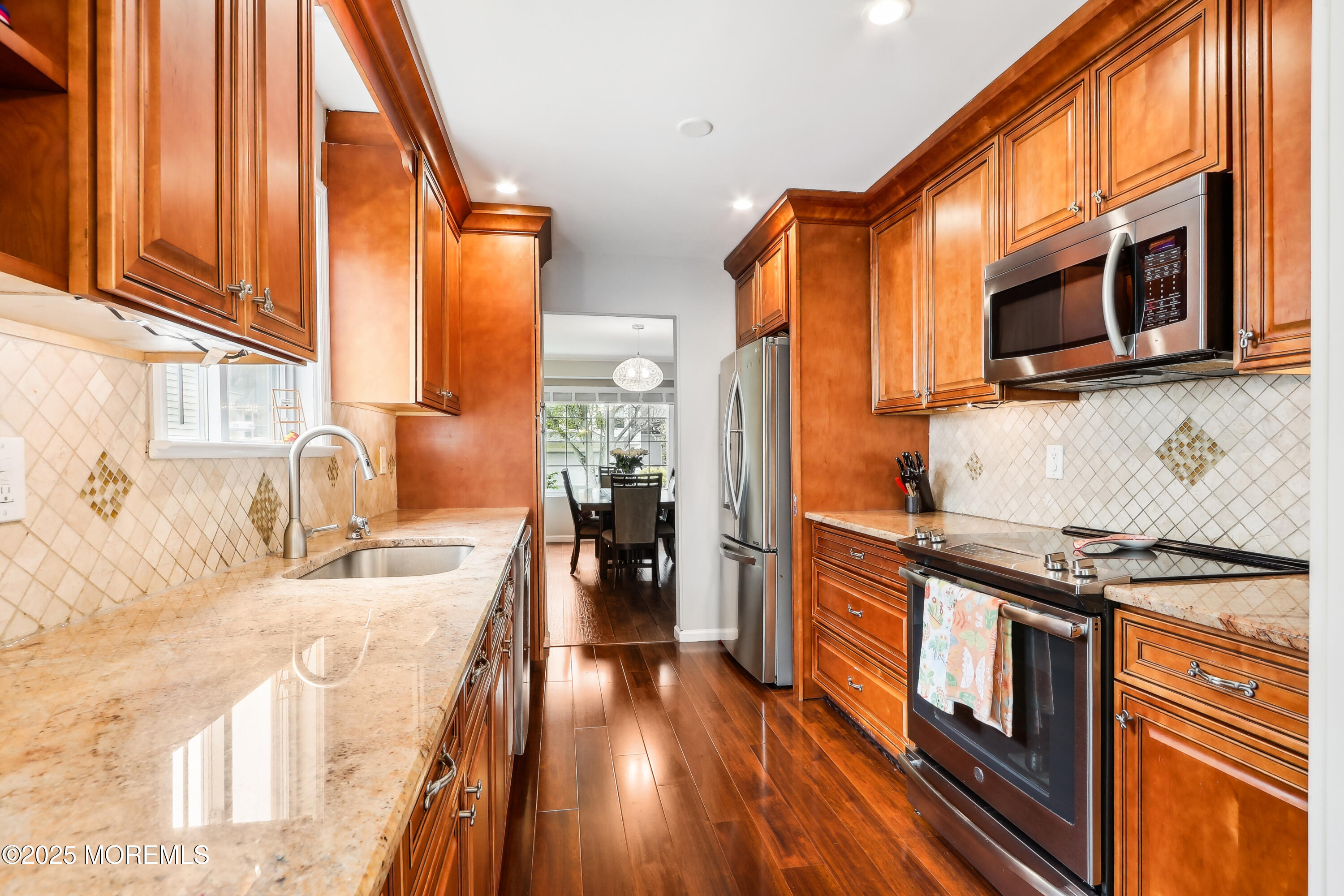 15 Pemberton Drive, Matawan, New Jersey image 25