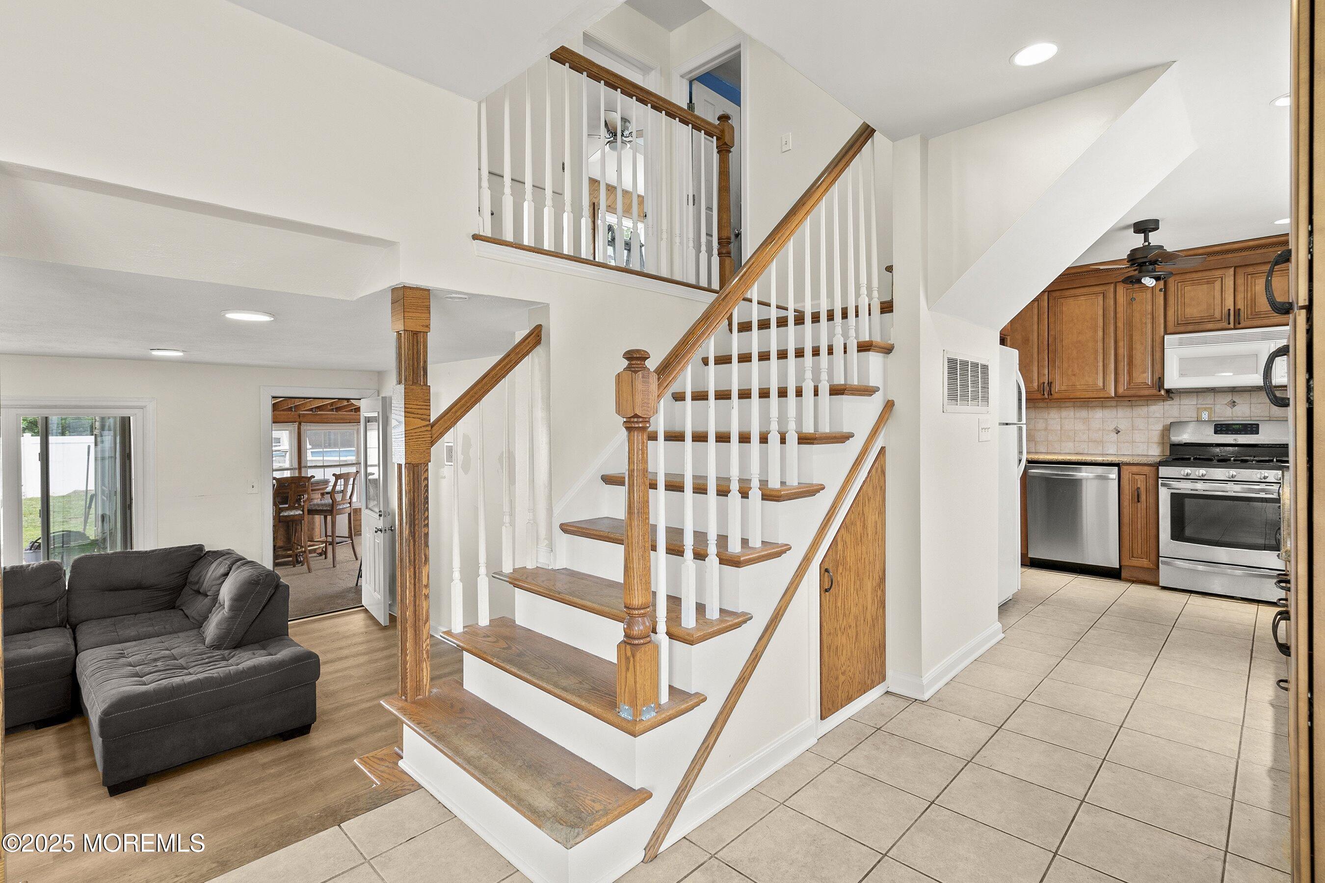 39 Scholer Drive, Union Beach, New Jersey image 11