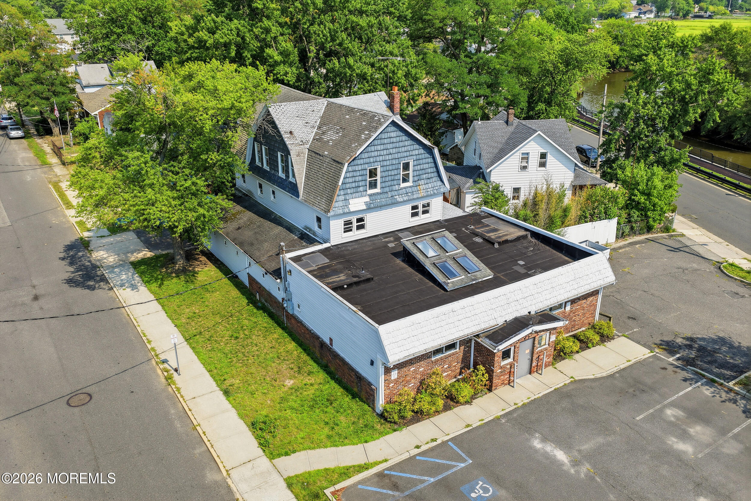 68 Maplewood Avenue