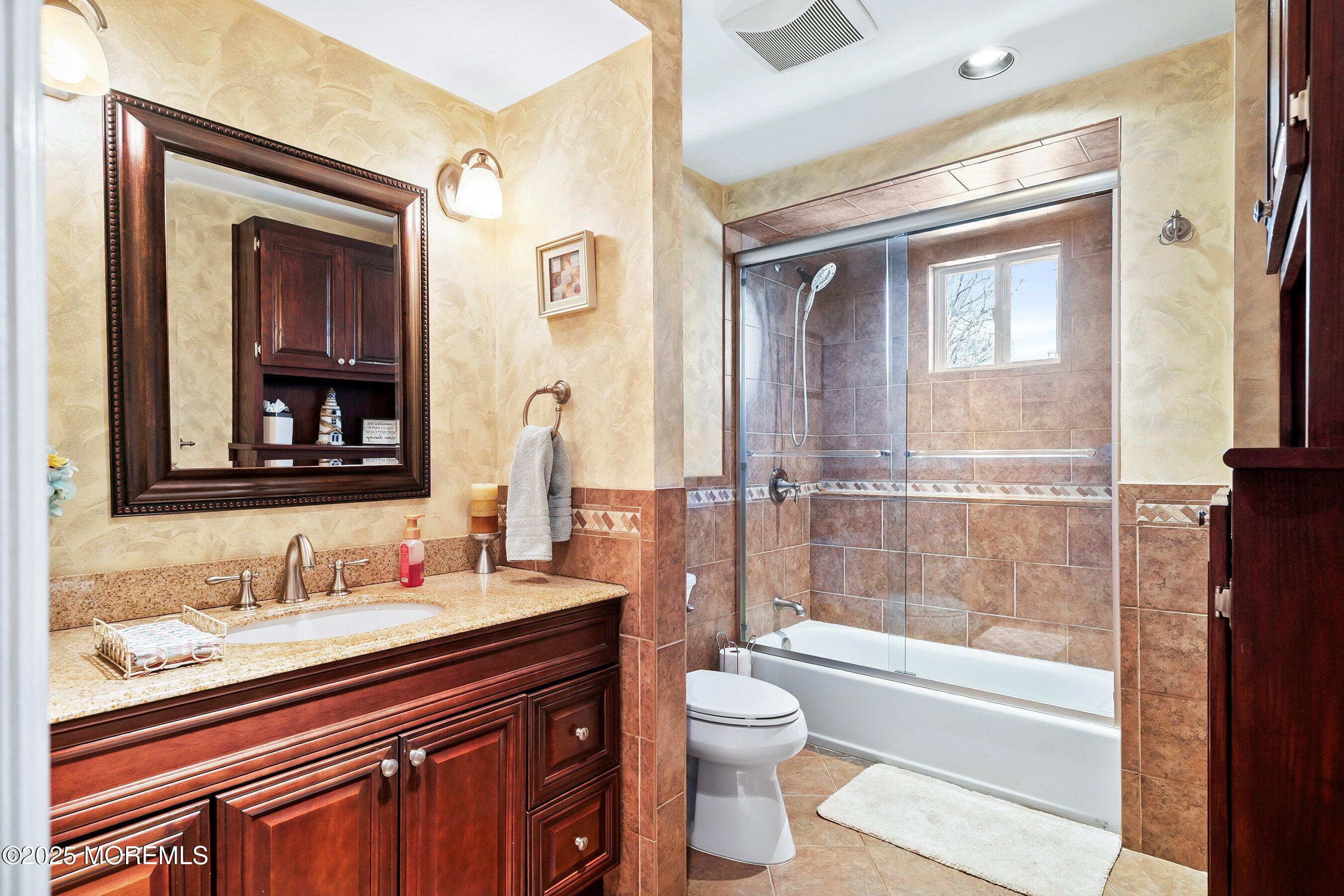 65 Woodstock Place, Freehold, New Jersey image 25