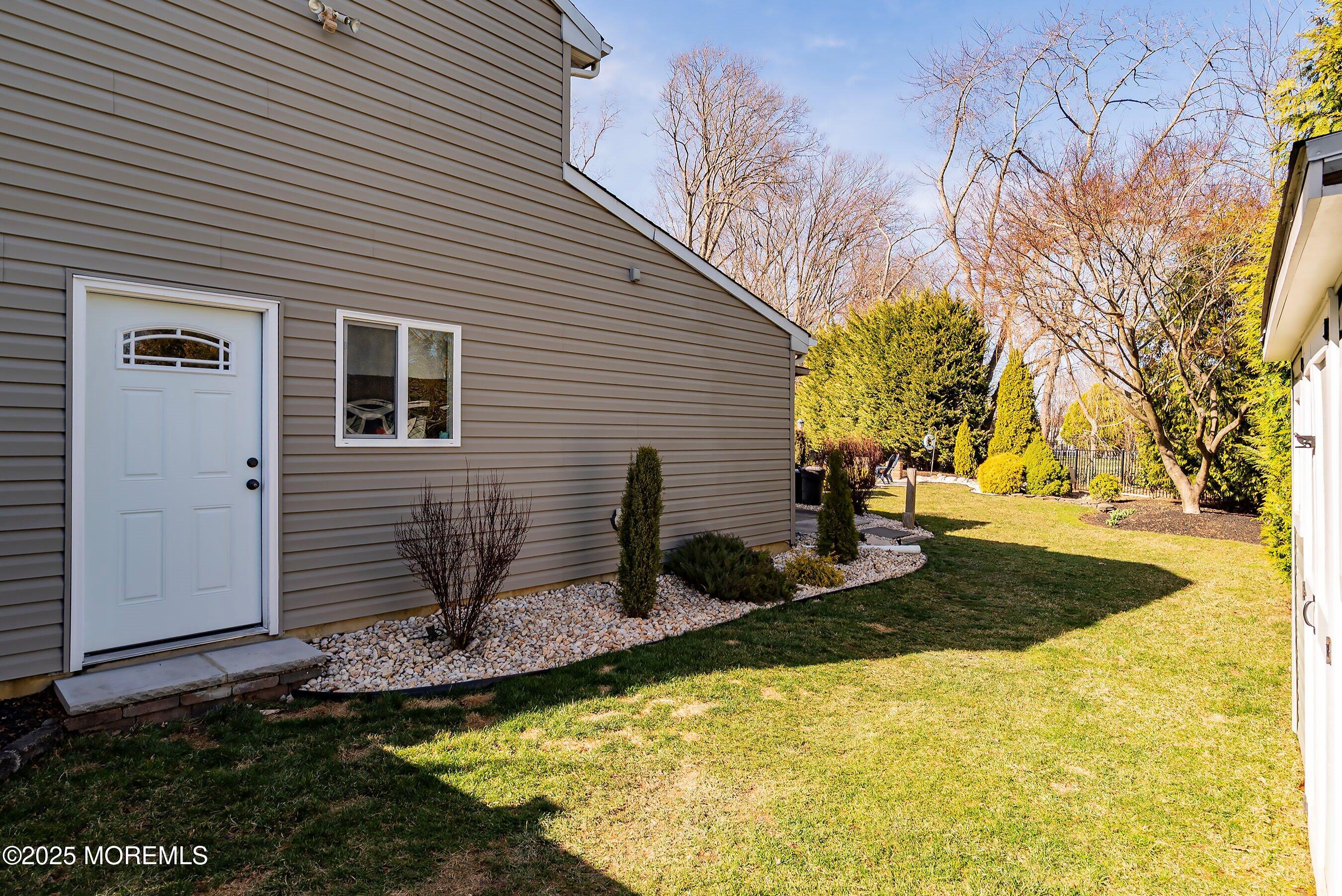 65 Woodstock Place, Freehold, New Jersey image 41