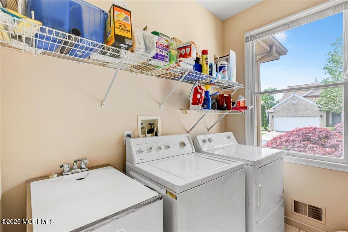 35 Brighton Court, Monroe Township, New Jersey image 20
