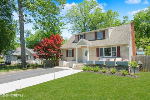 Homes For Rent - 209 Woodcrest Road<br/> Oakhurst, NJ 07755
