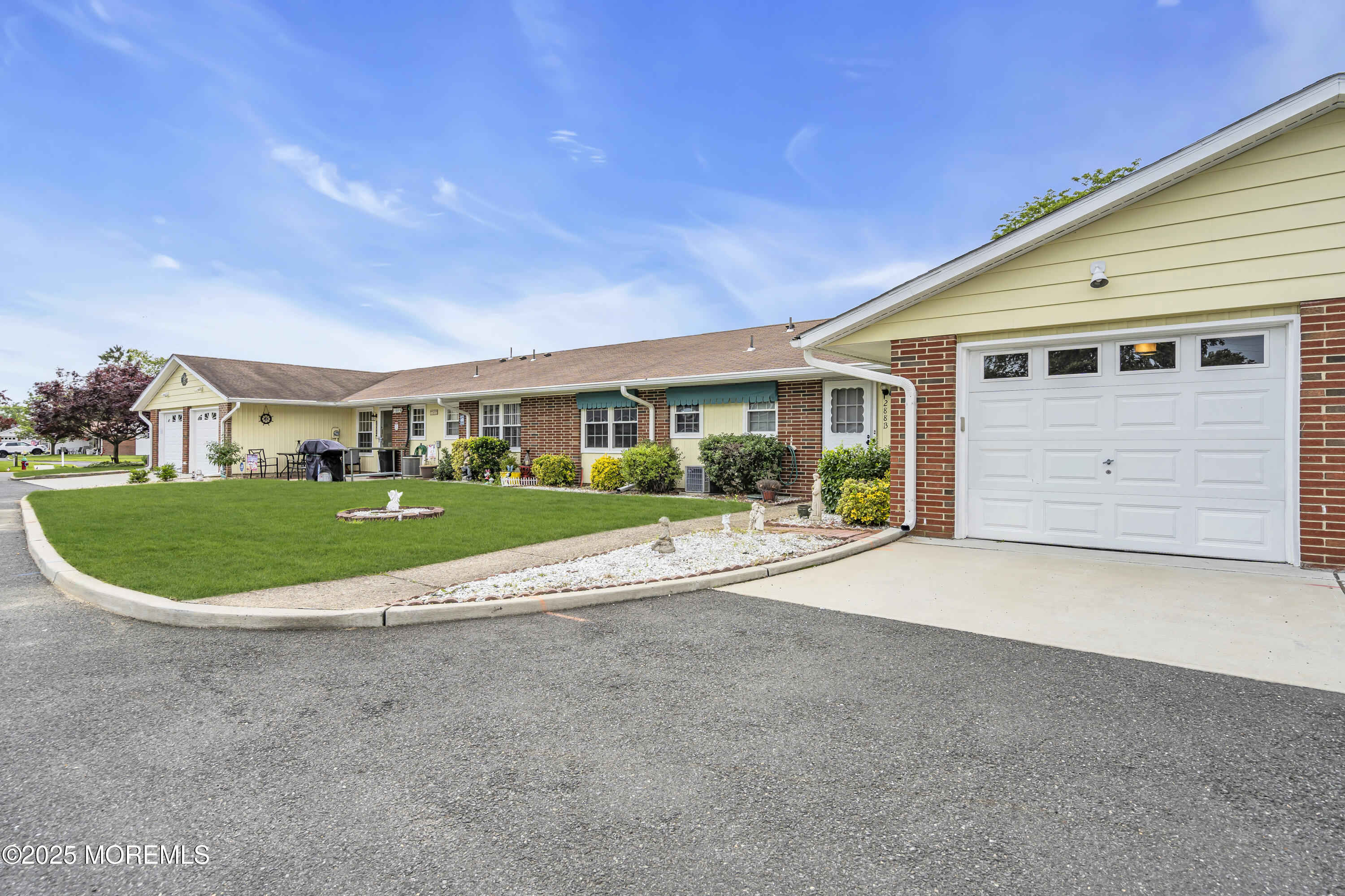 288 E Malvern Court #B, Lakewood, New Jersey image 2