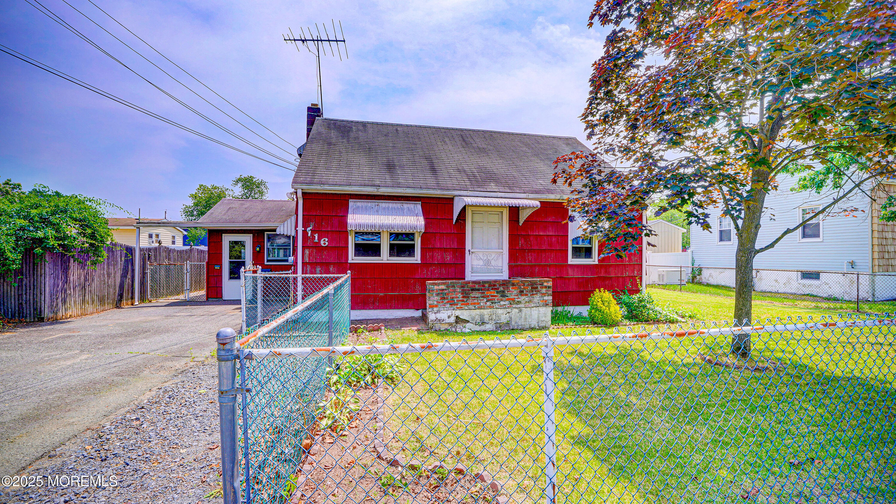 116 Hudson Avenue