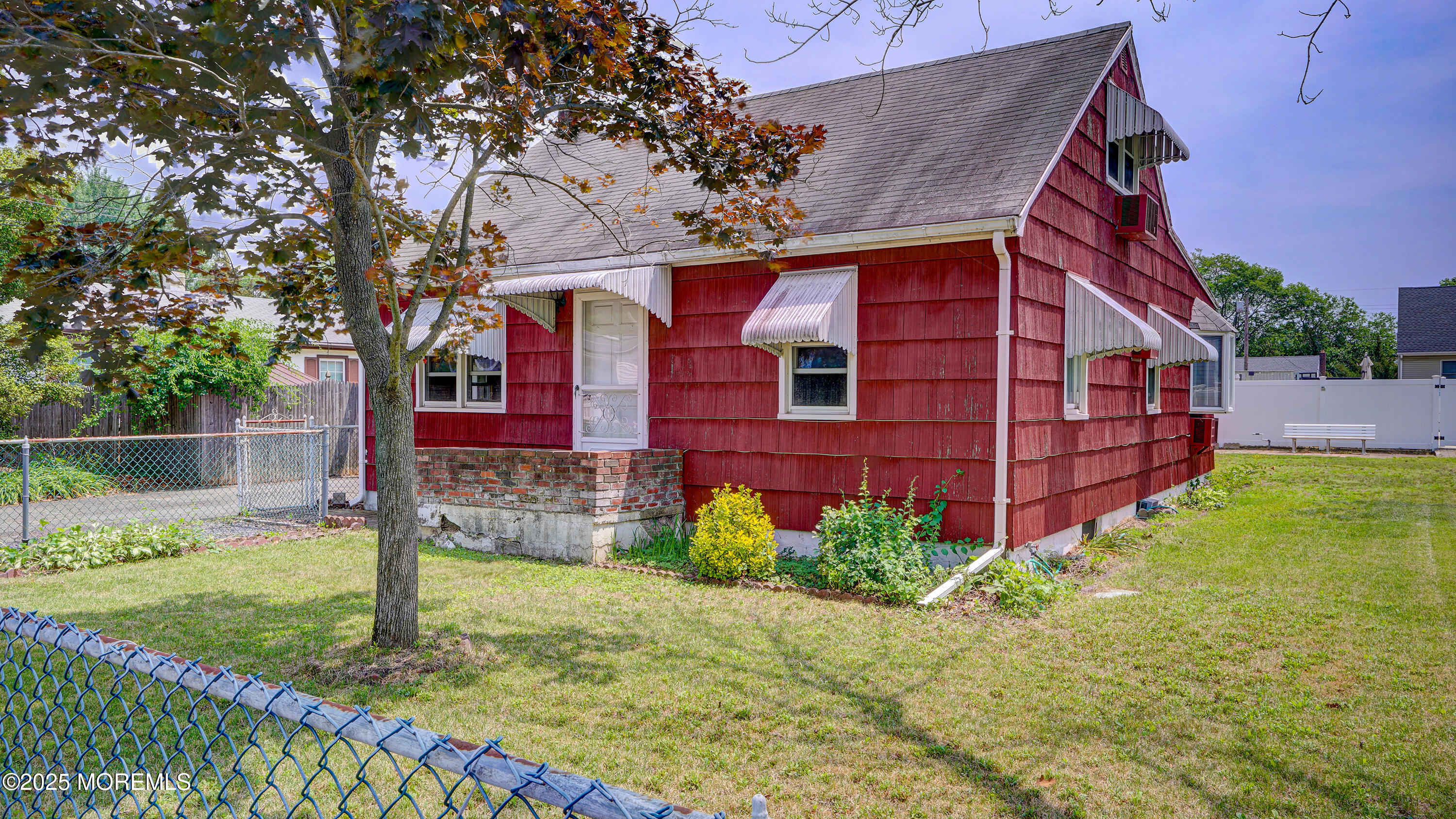 116 Hudson Avenue