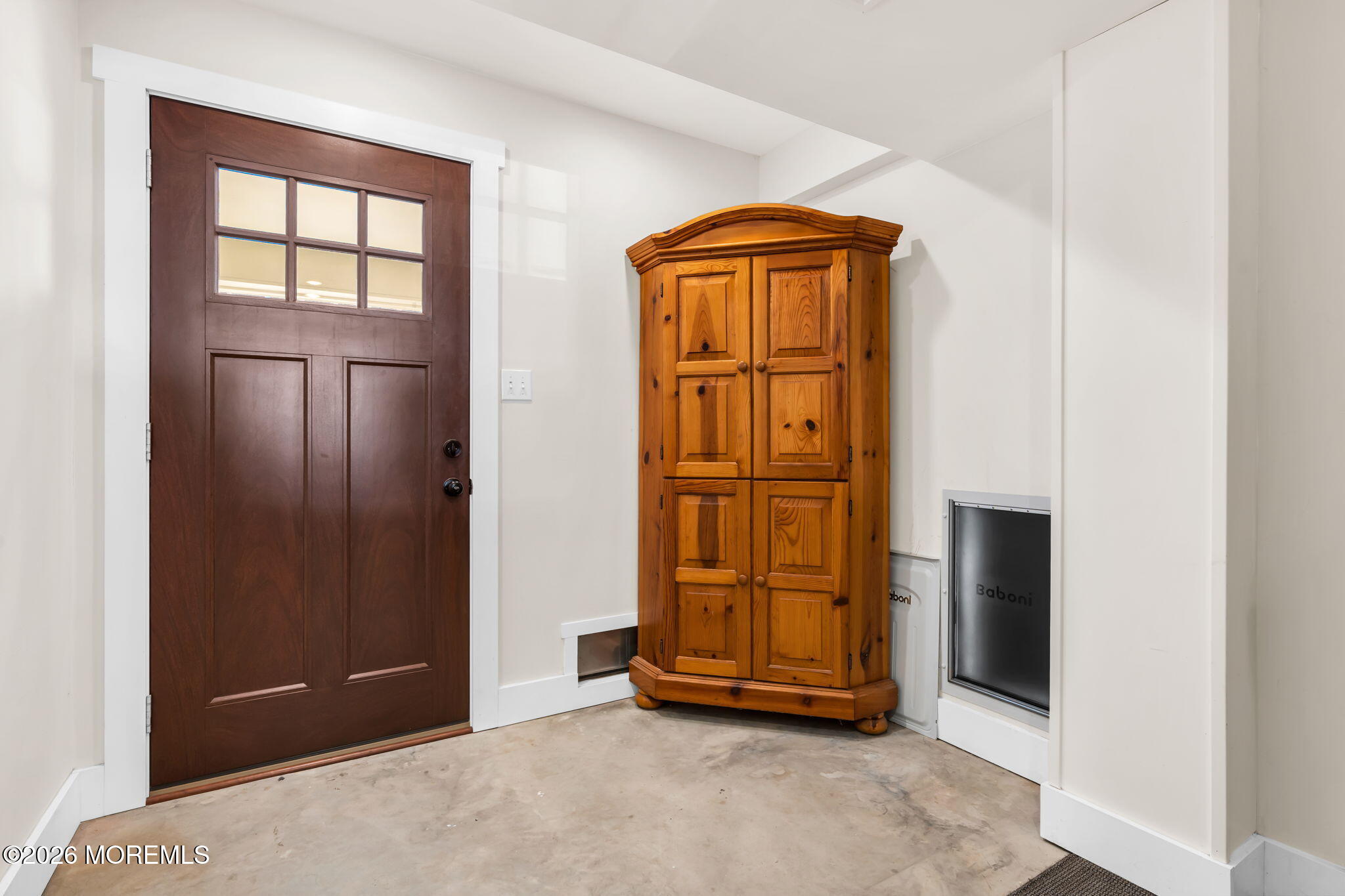 8 Meadow Avenue