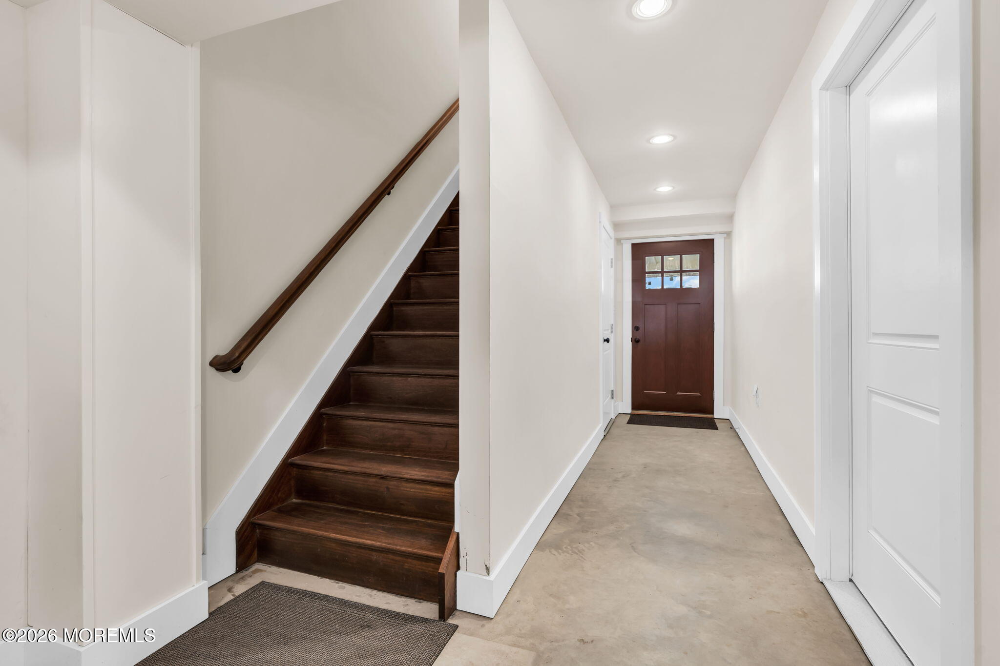 8 Meadow Avenue