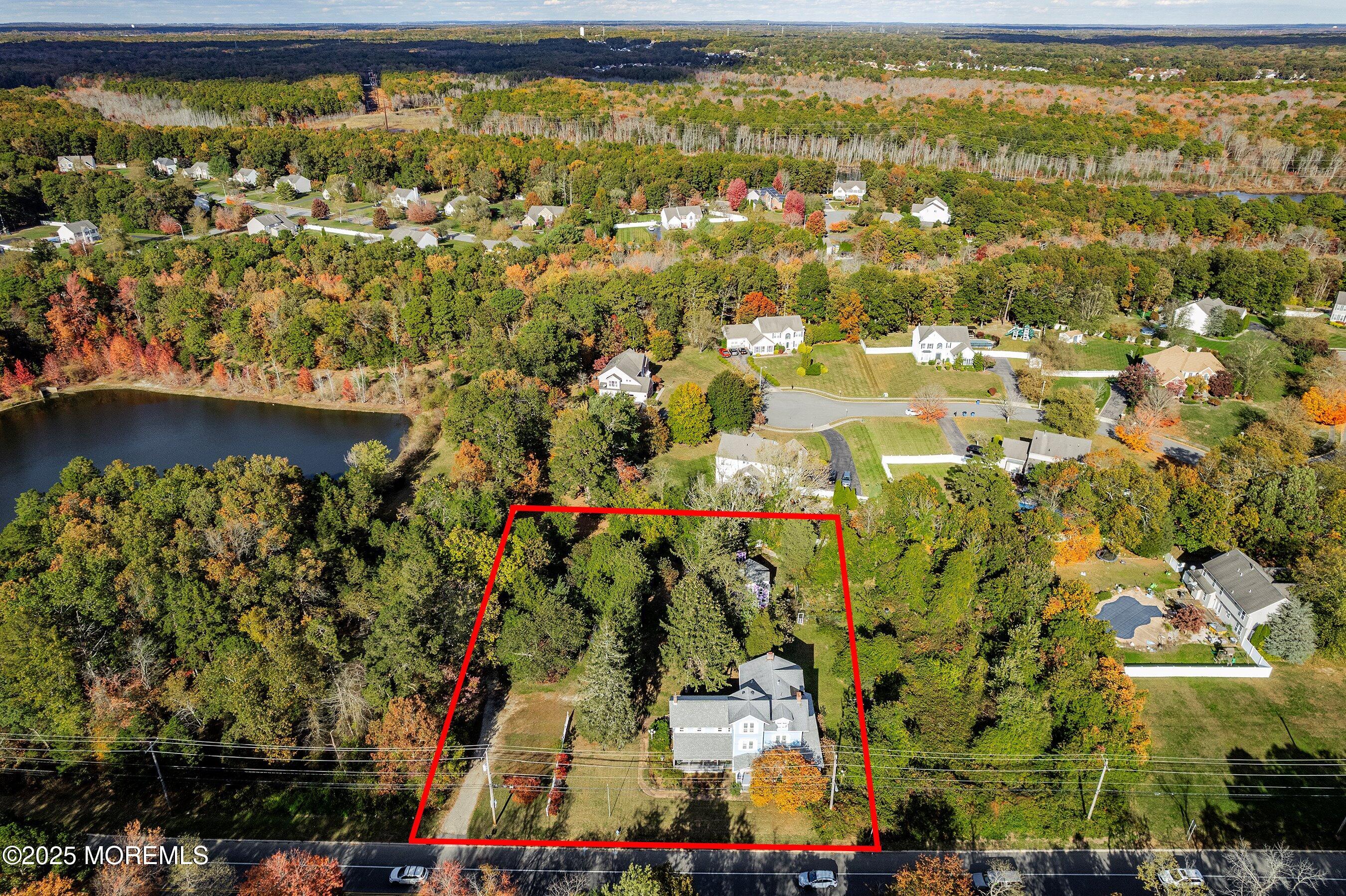 693 E Veterans Highway