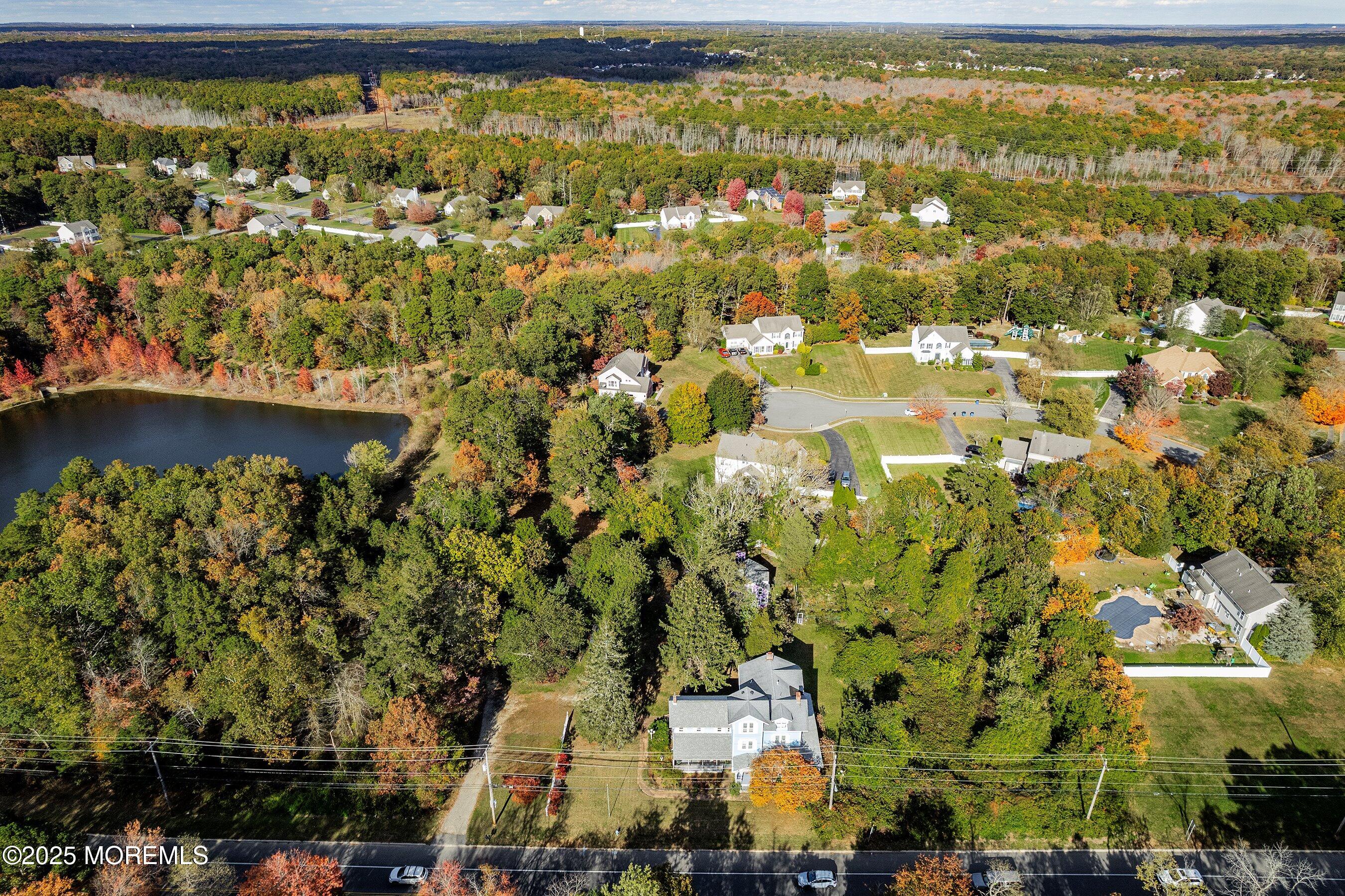 693 E Veterans Highway