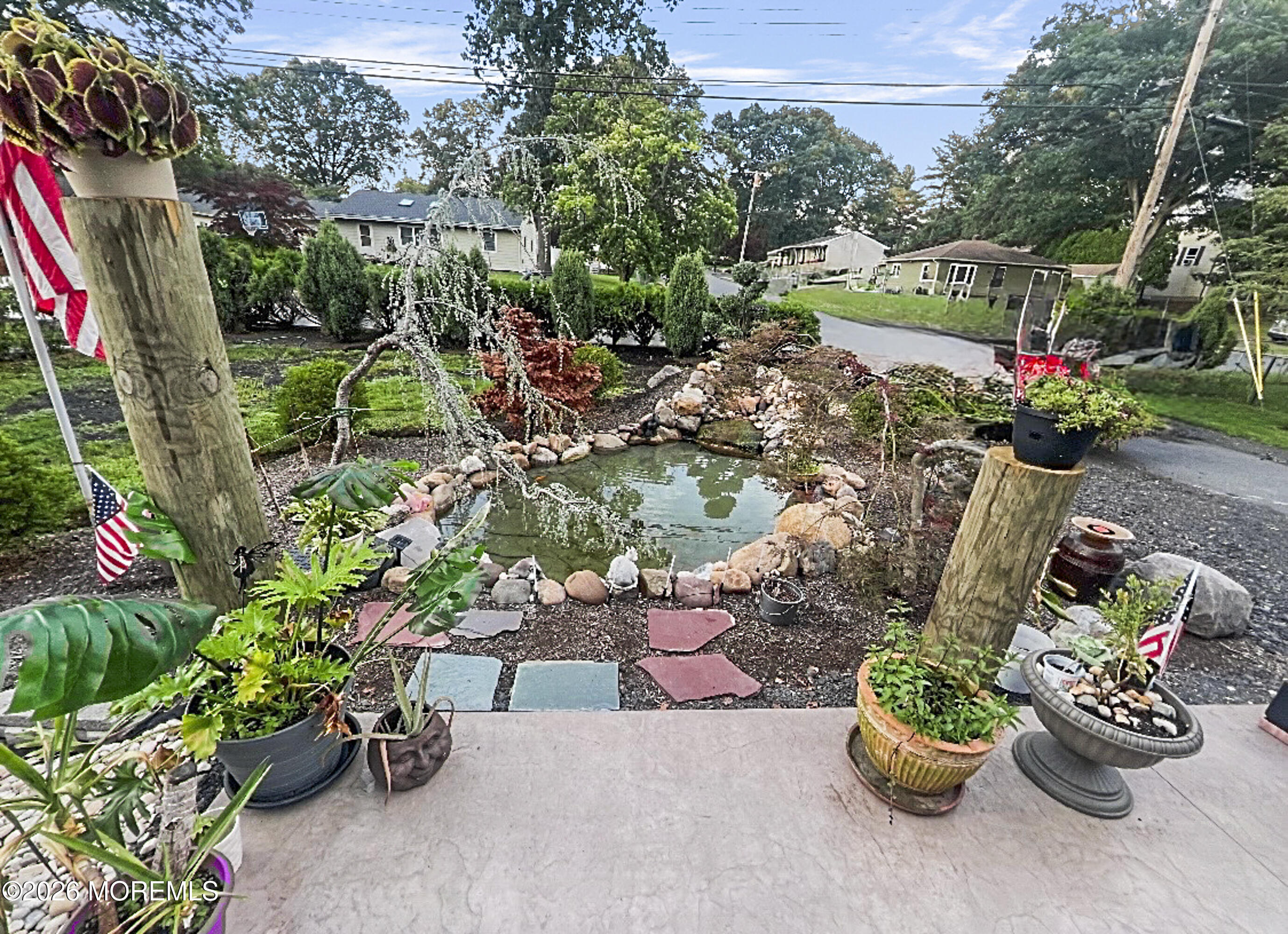 53 N Lakeside Avenue