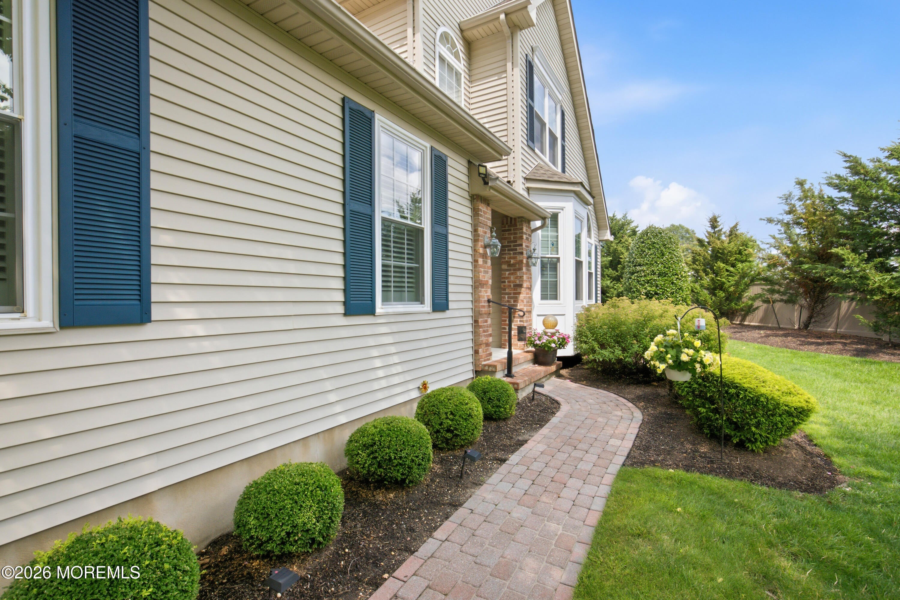 12 Courtyard Lane