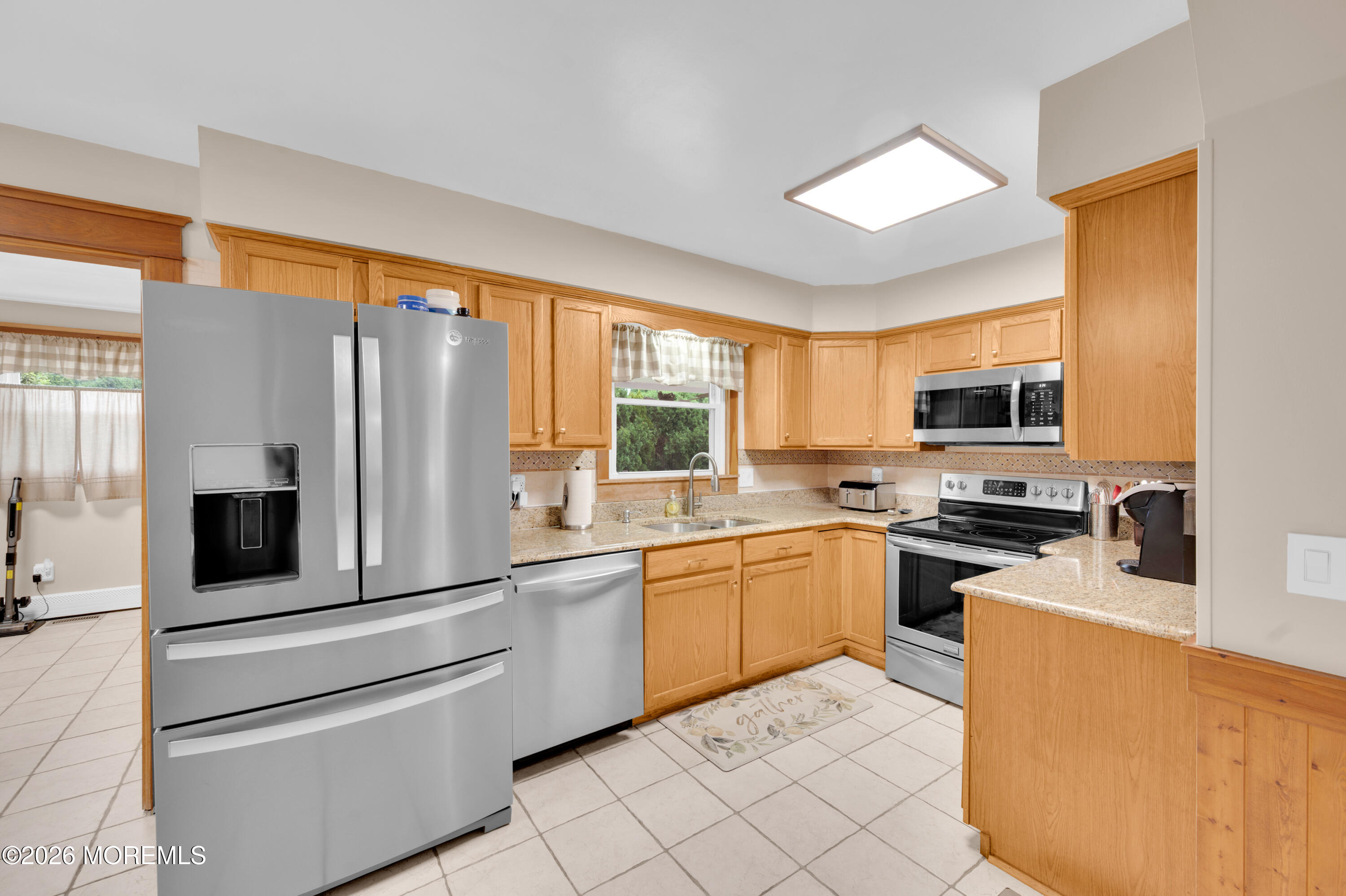 11 Crystal Avenue - Photo 4