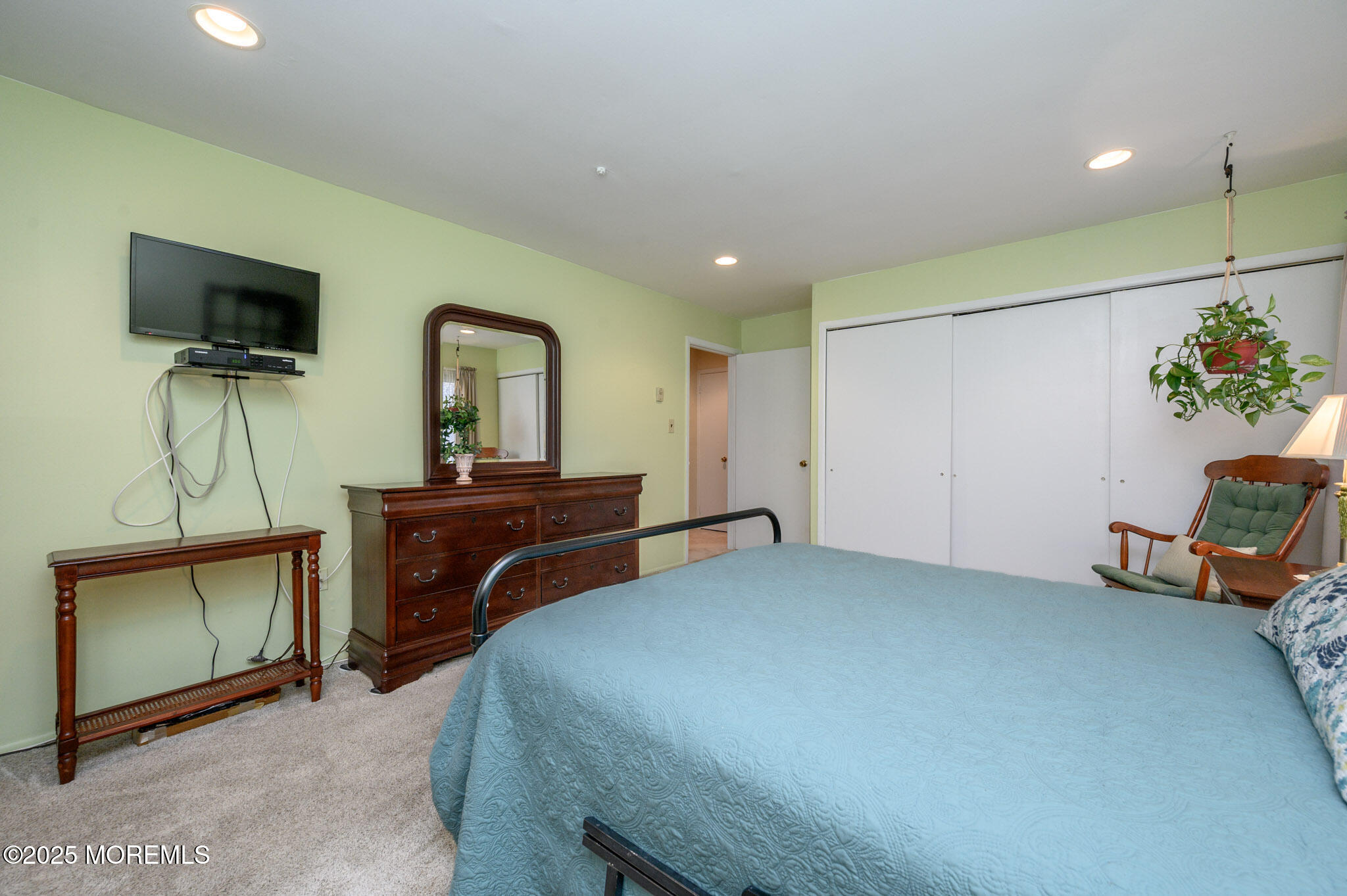 110 Amberly Drive #E, Manalapan, New Jersey image 18