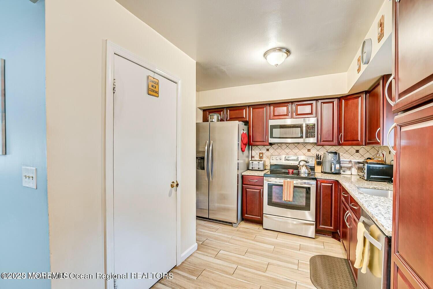 2 Ellen Heath Drive #2, Matawan, New Jersey image 8