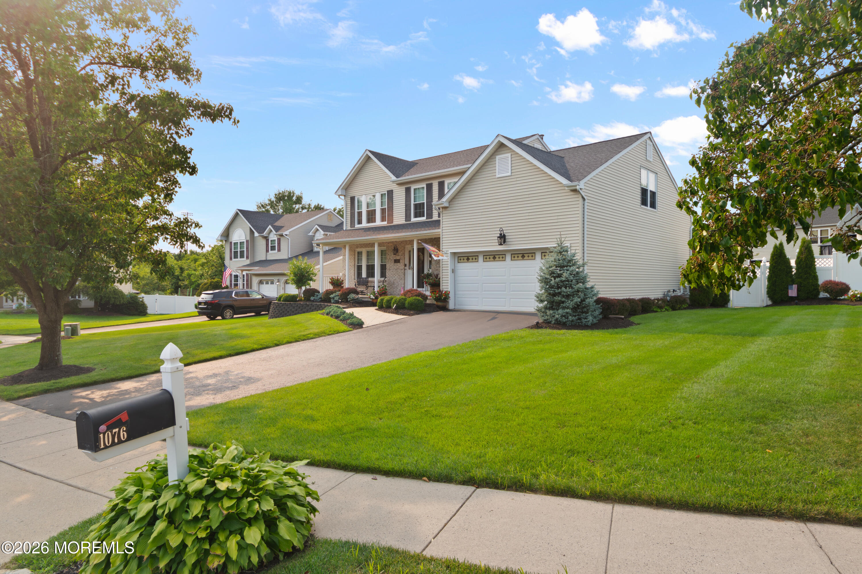 1076 White Oak Court