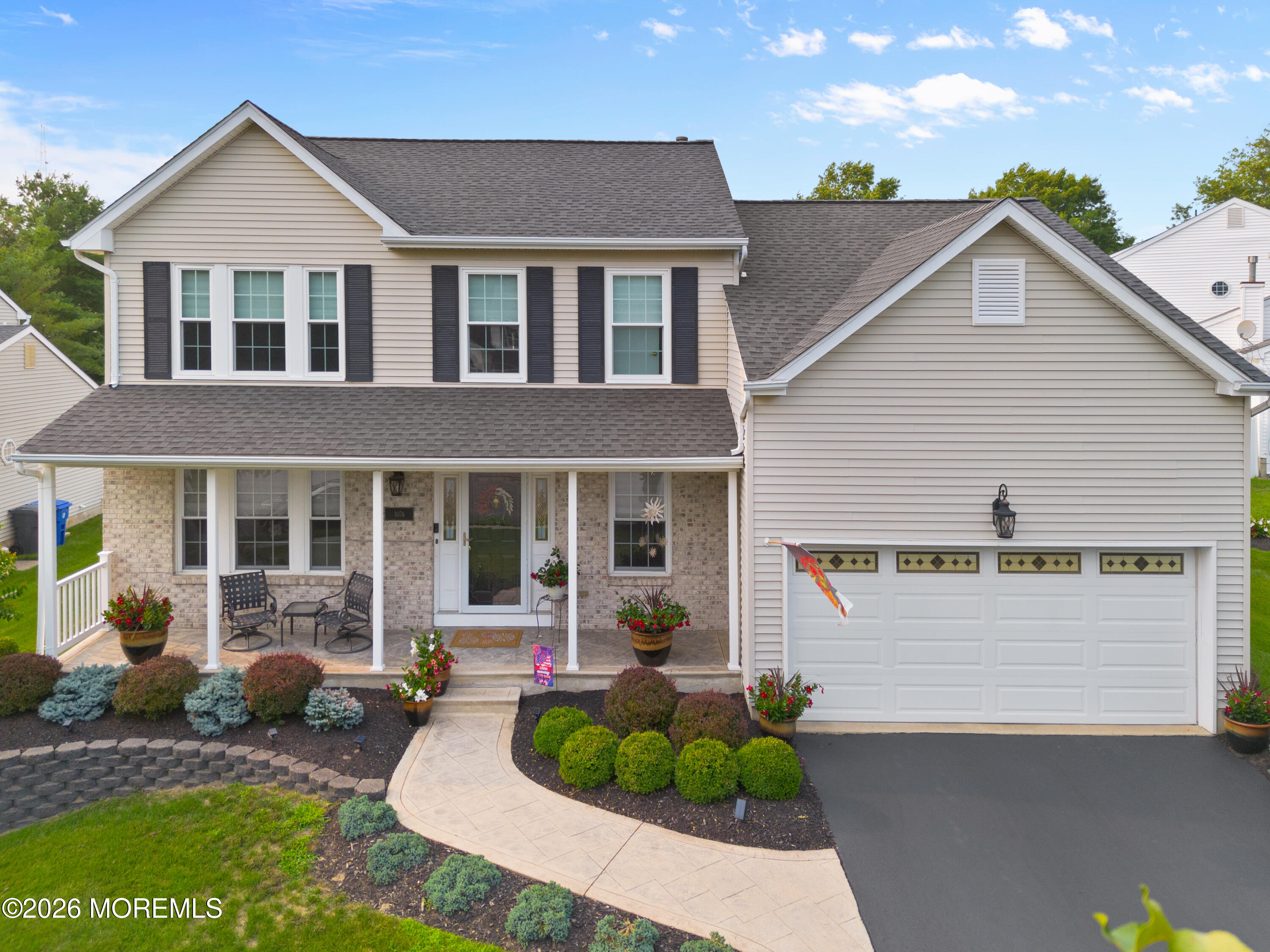 1076 White Oak Court