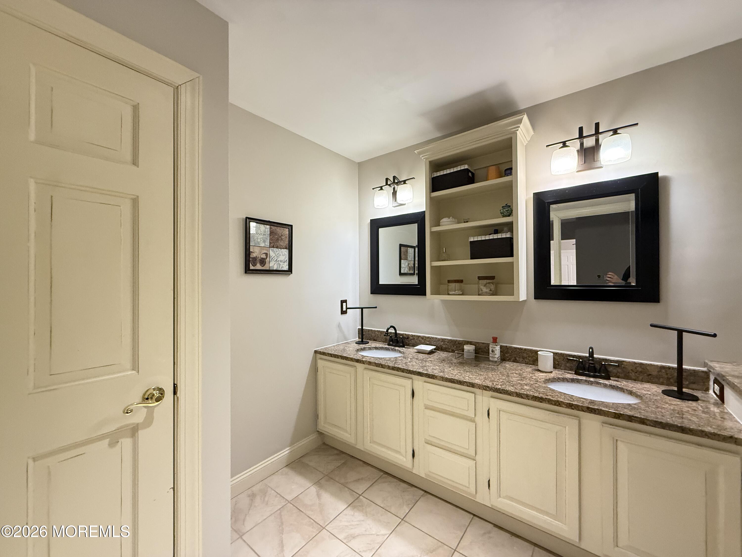 Millstone, New Jersey, 08510, United States, 5 Bedrooms Bedrooms, ,4 BathroomsBathrooms,Residential,Active,2034660