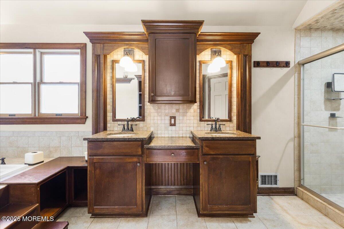 Millstone, New Jersey, 08510, United States, 5 Bedrooms Bedrooms, ,4 BathroomsBathrooms,Residential,Active,2034660