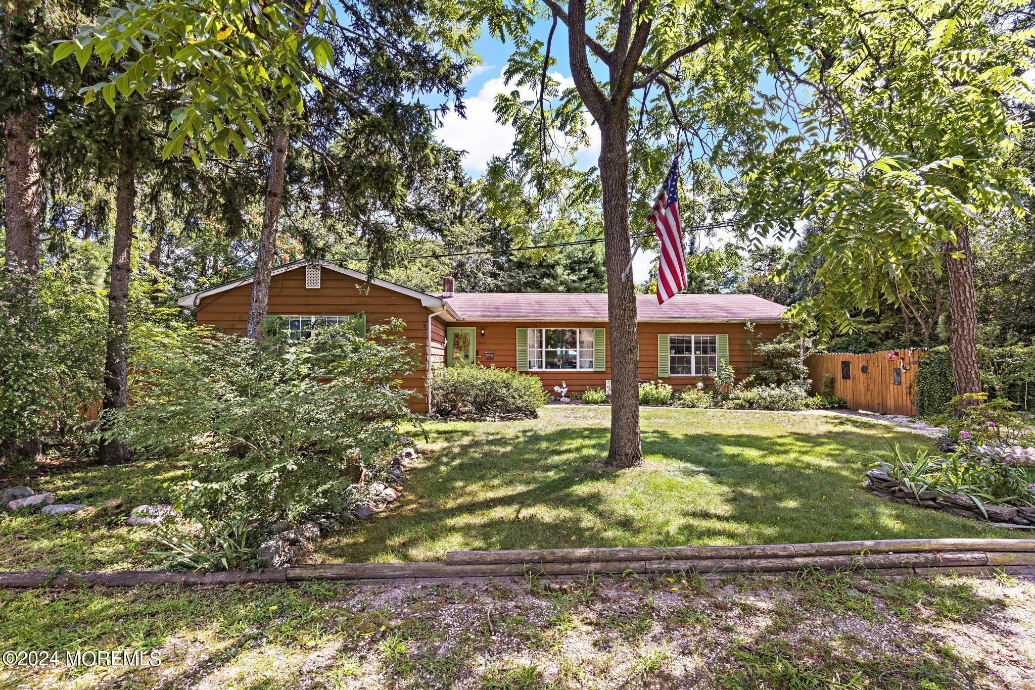 Photo 2 of 48 of 924 5th Avenue house
