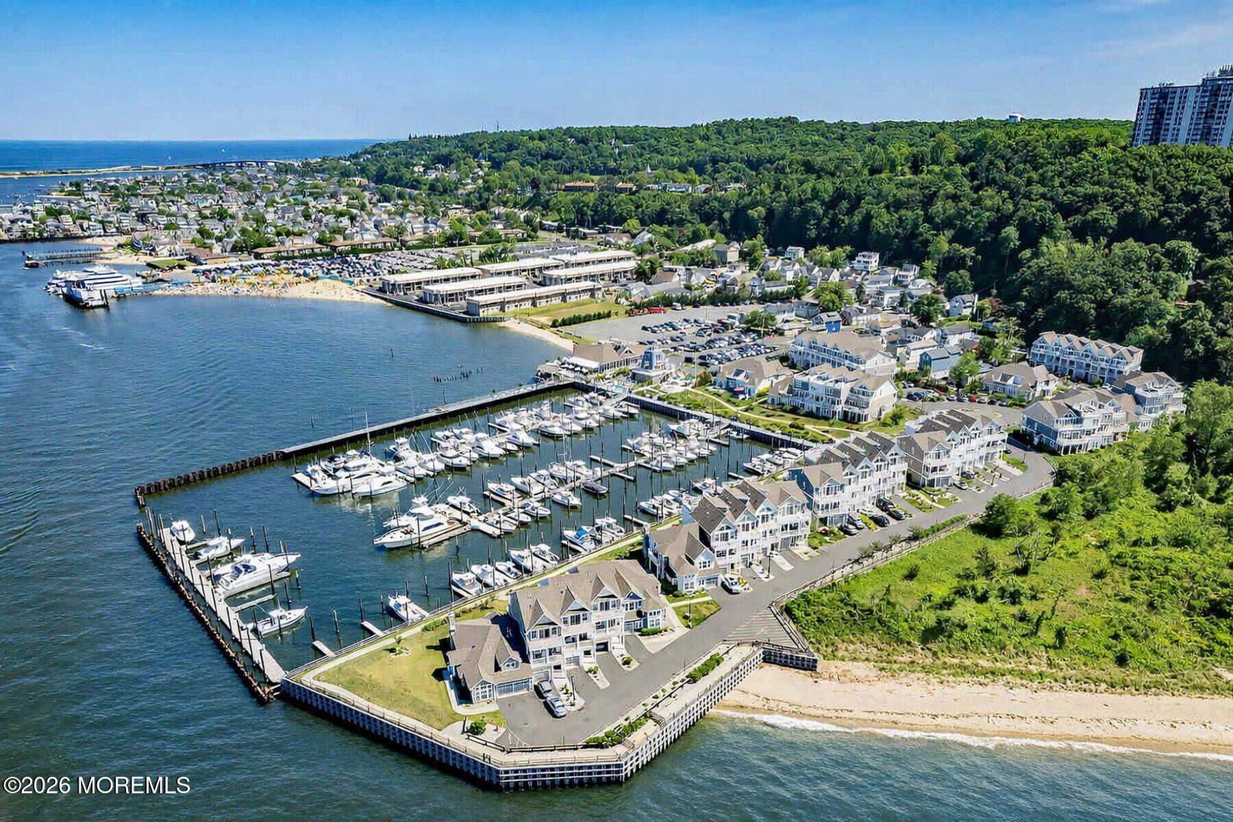 14 Lighthouse Pt Road 604