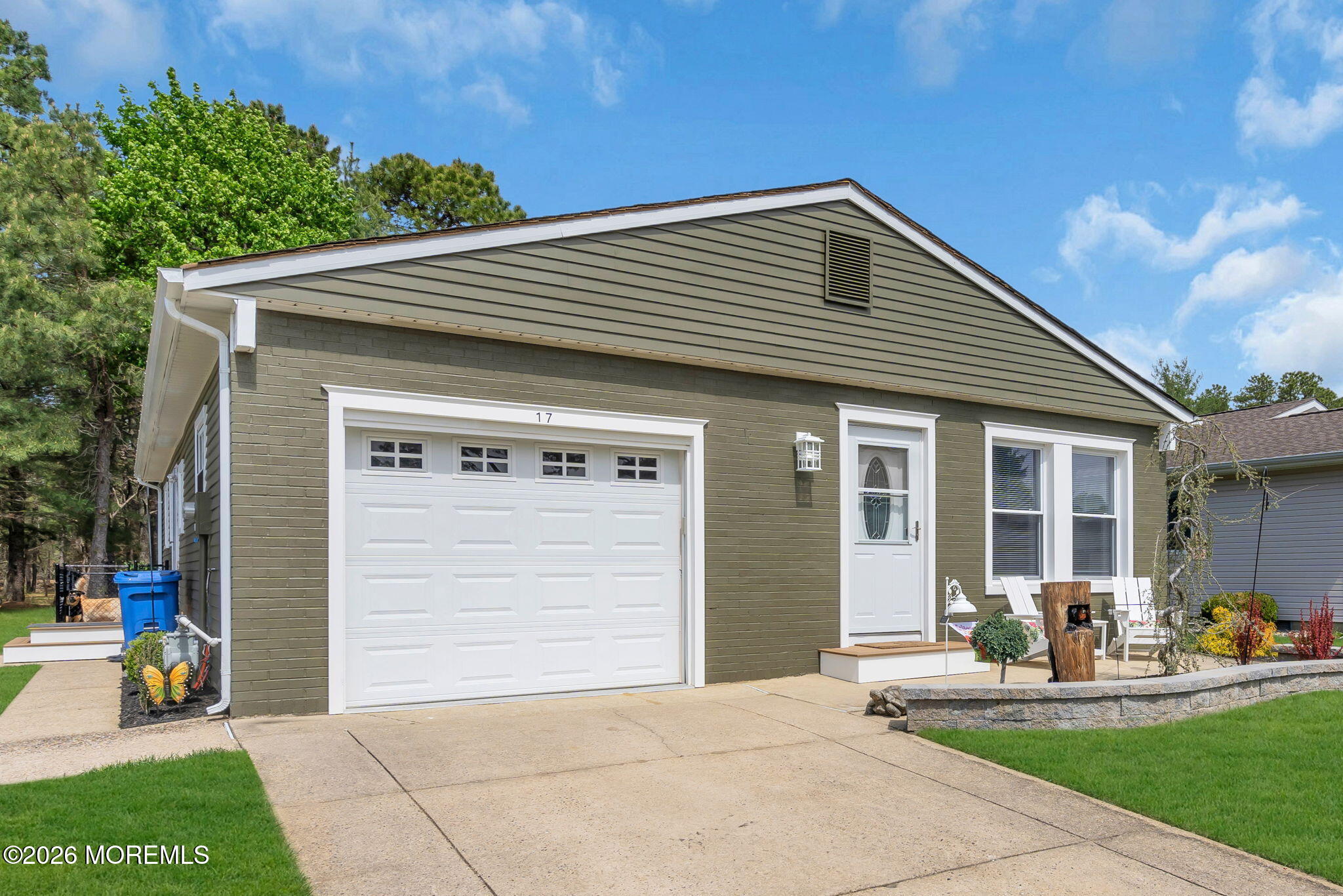 17 Cabrillo Boulevard