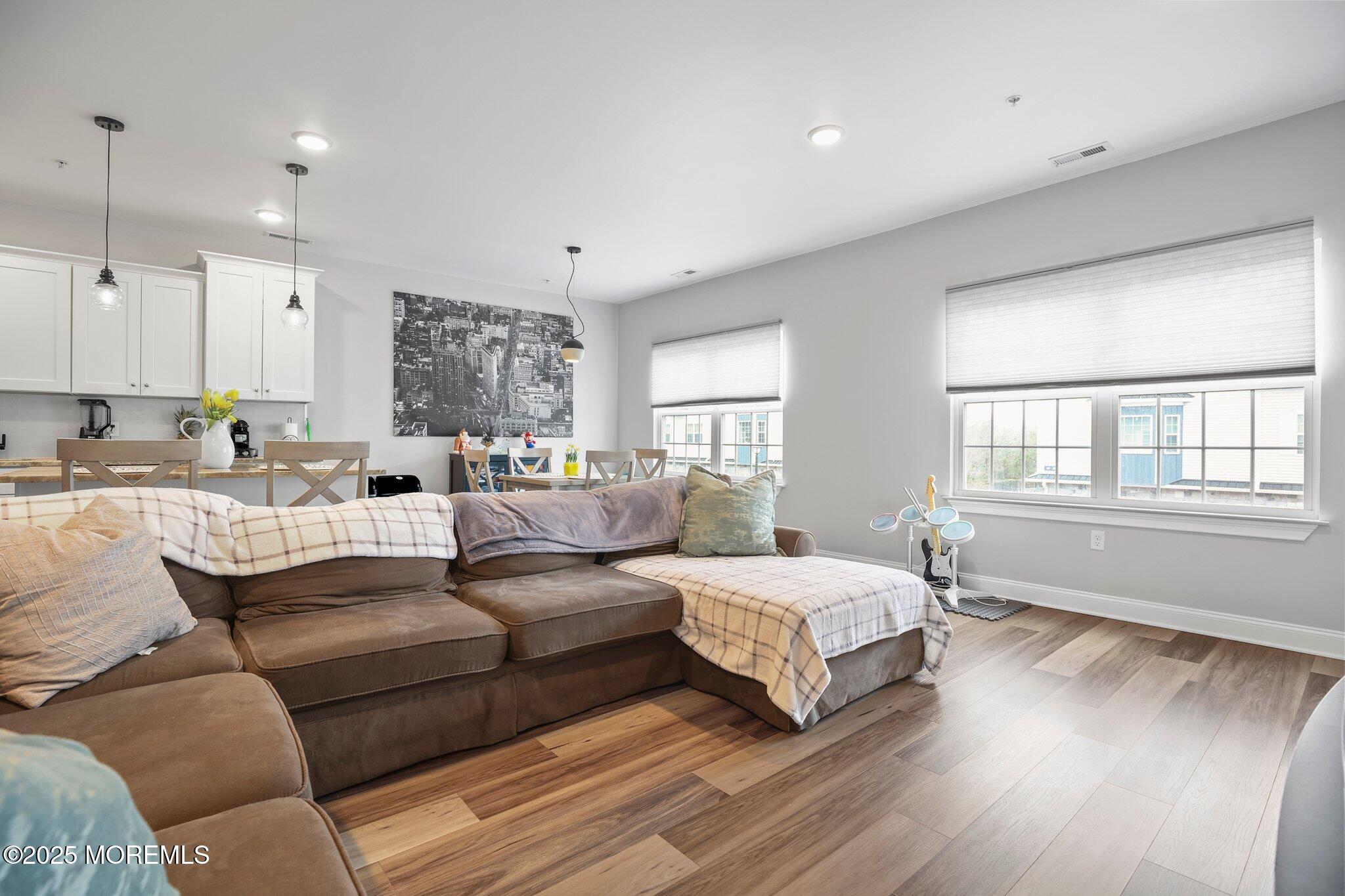 8 Emily Court, Hazlet, New Jersey image 7
