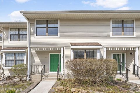 Condo For Sale - 805 Arlington Drive<br/> Toms River, NJ 08755