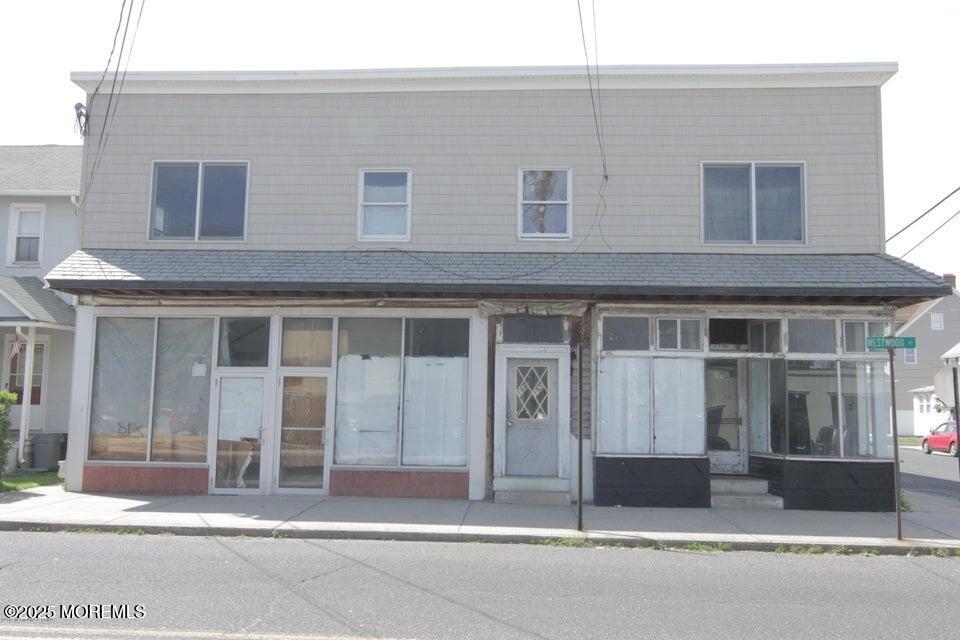 192-194 Westwood Avenue