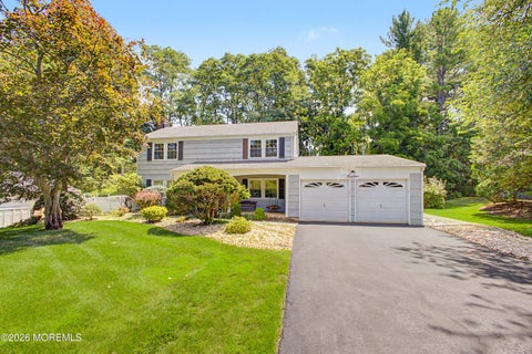 Homes For Sale - 14 Mcintosh Lane<br/> Manalapan, NJ 07726