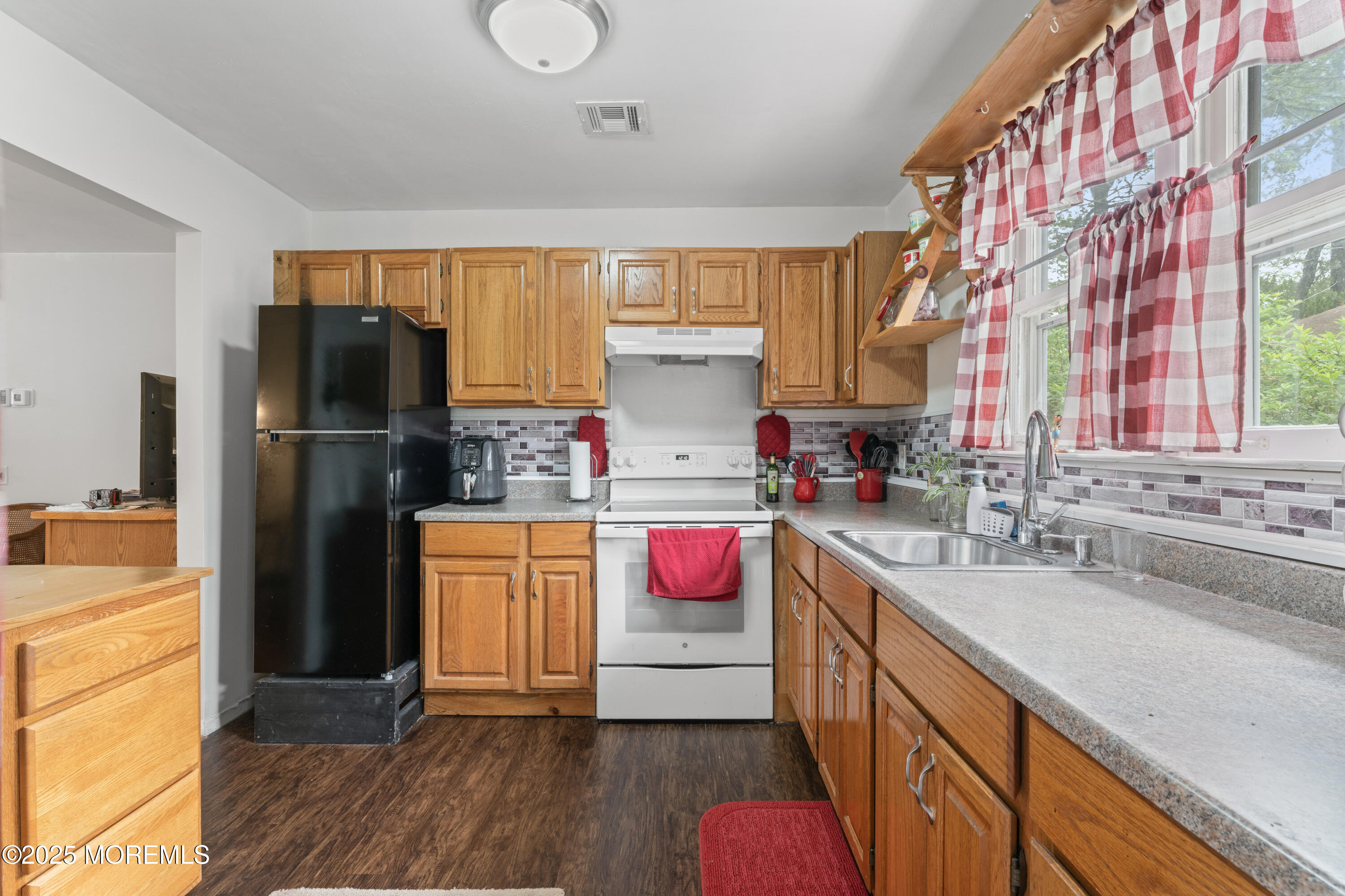 80 Falmouth Avenue 72