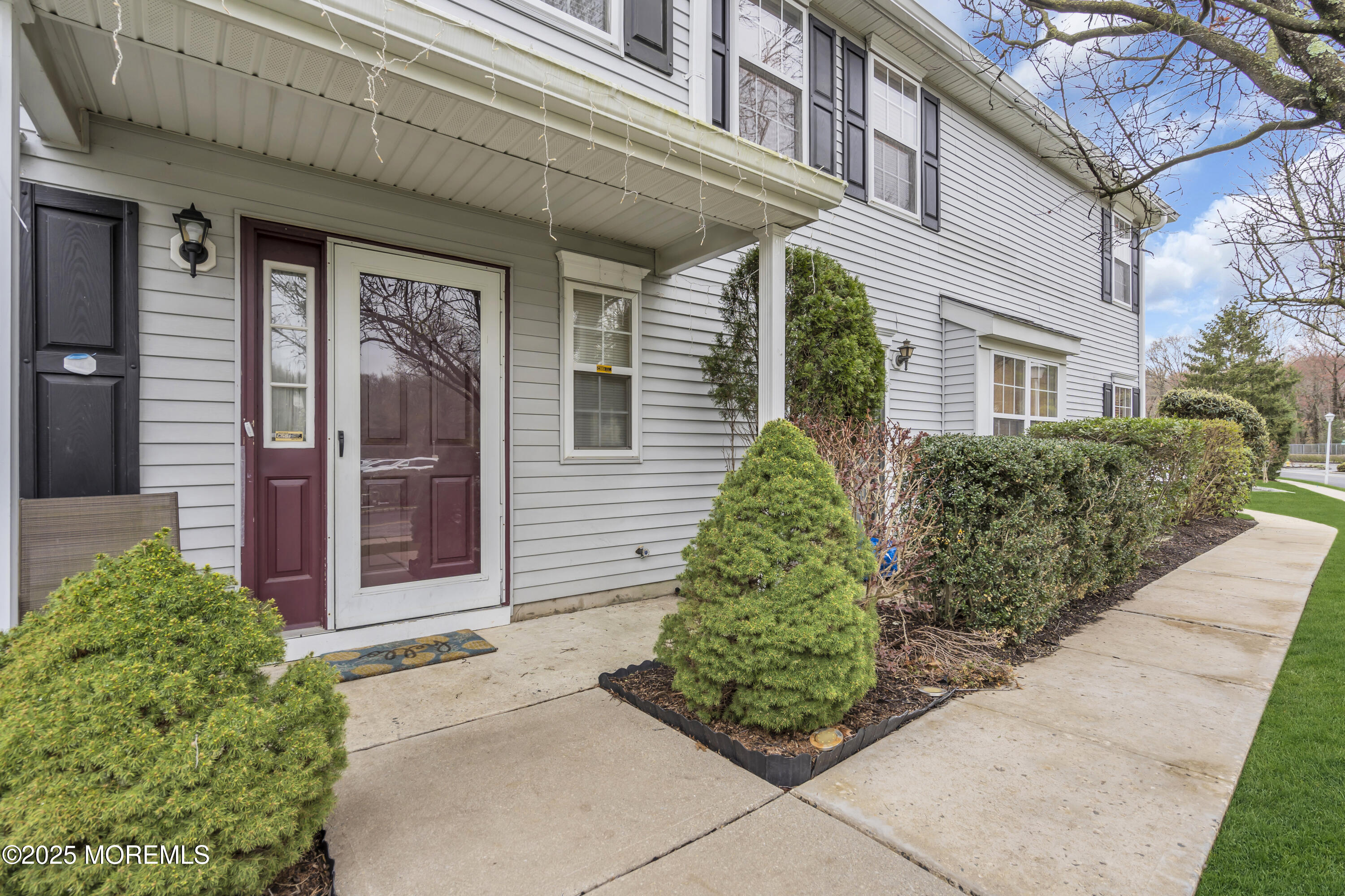991 Lily Court, Morganville, New Jersey image 5