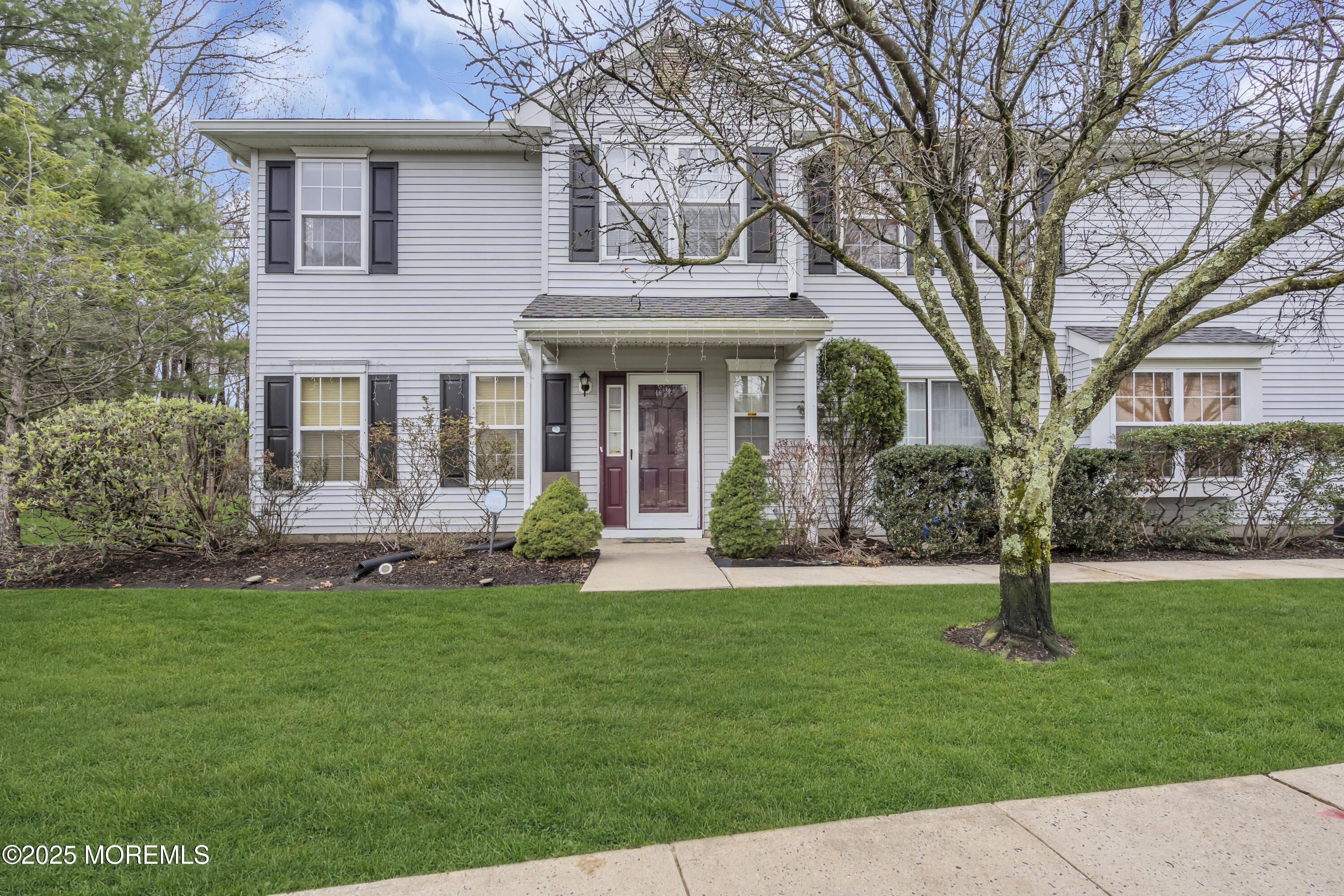 991 Lily Court, Morganville, New Jersey image 2