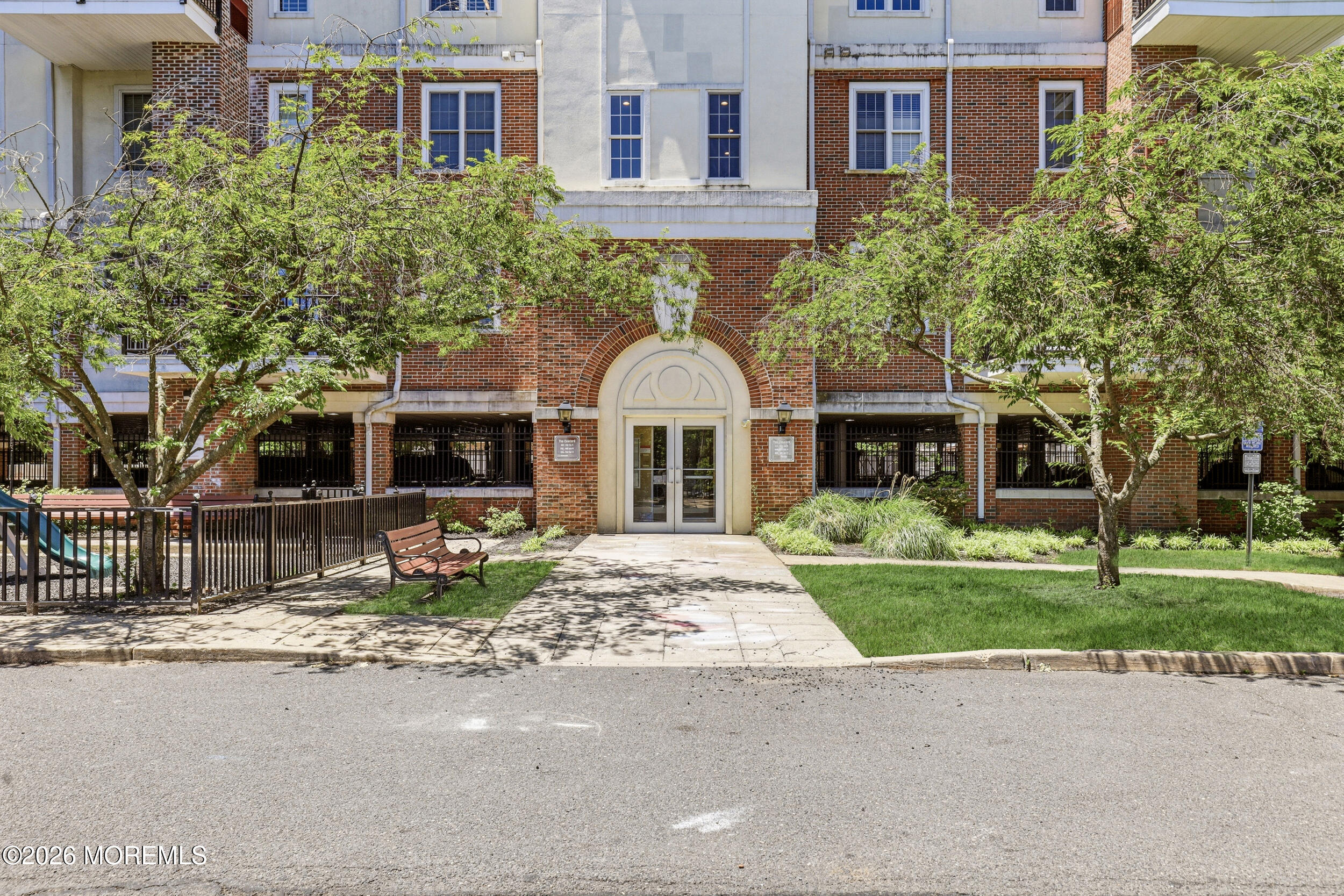 1_956 madison ave_1