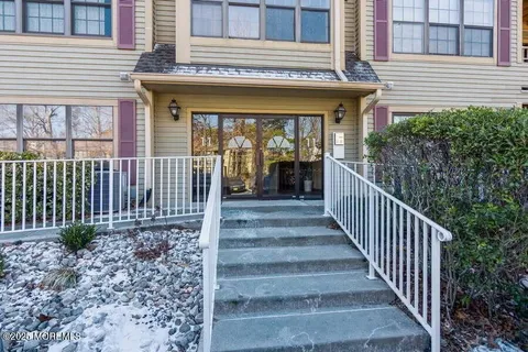 MLS: 22504873