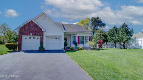 Condo For Sale - 14 Redbud Lane<br/> Howell, NJ 07731