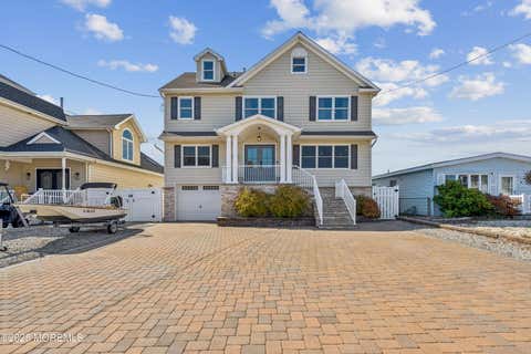 Homes For Sale - 6 Lagoon Drive<br/> Toms River, NJ 08753