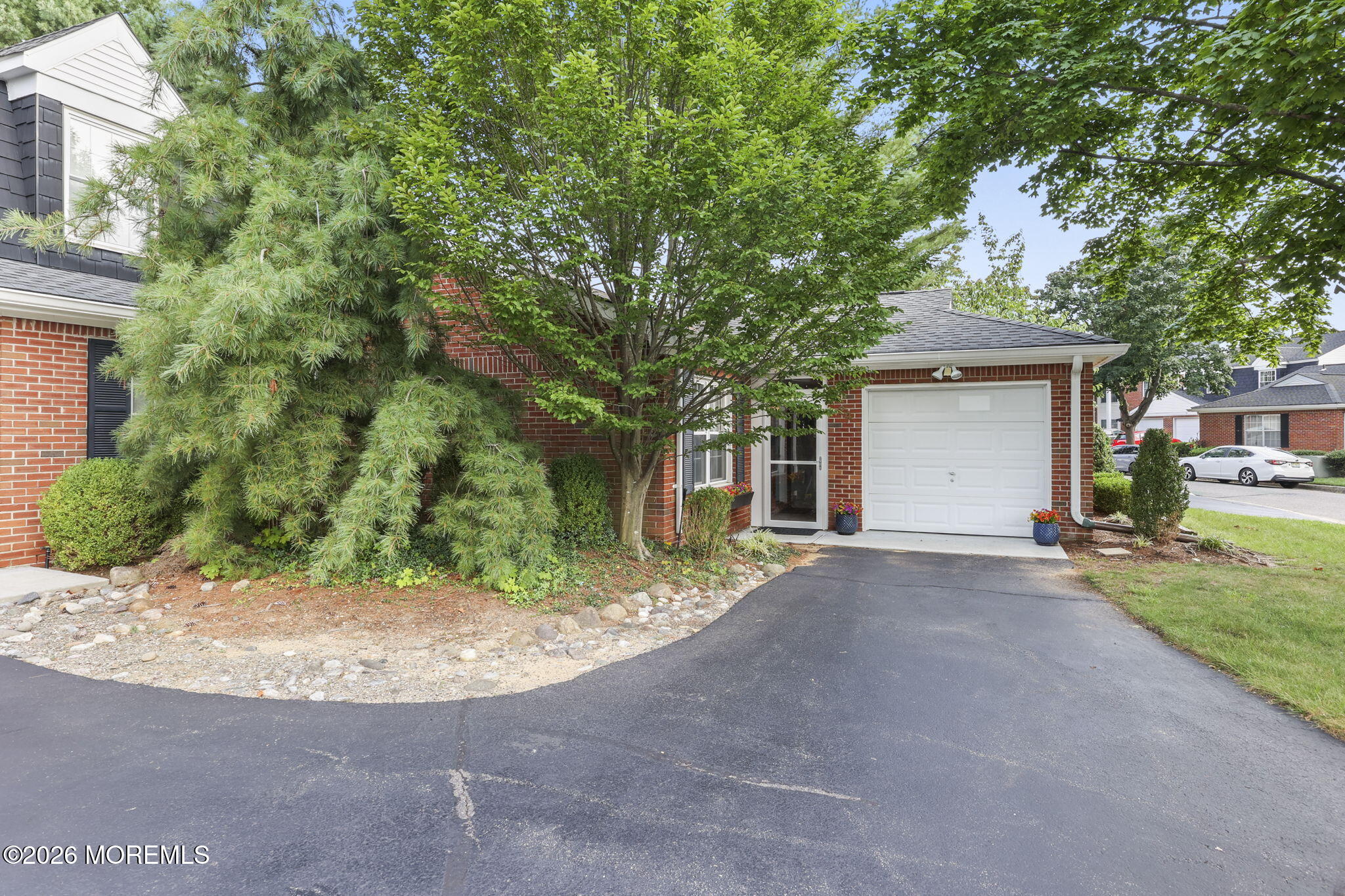 24 Magnolia Drive
