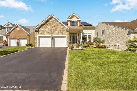 Photo of 10 Salter Court, Manalapan, NJ 07726 (MLS # 22632420)