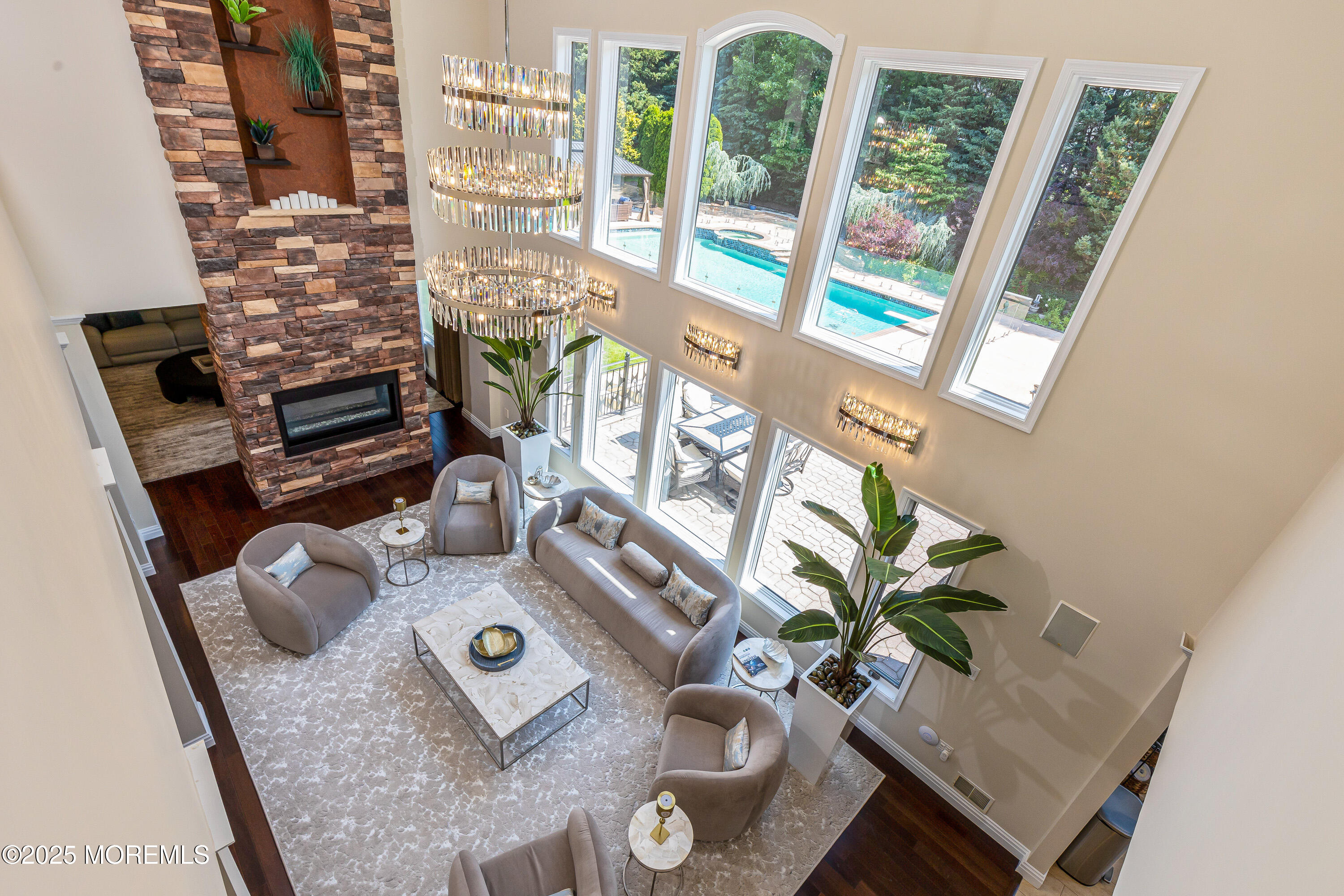 806 Turquoise Trail