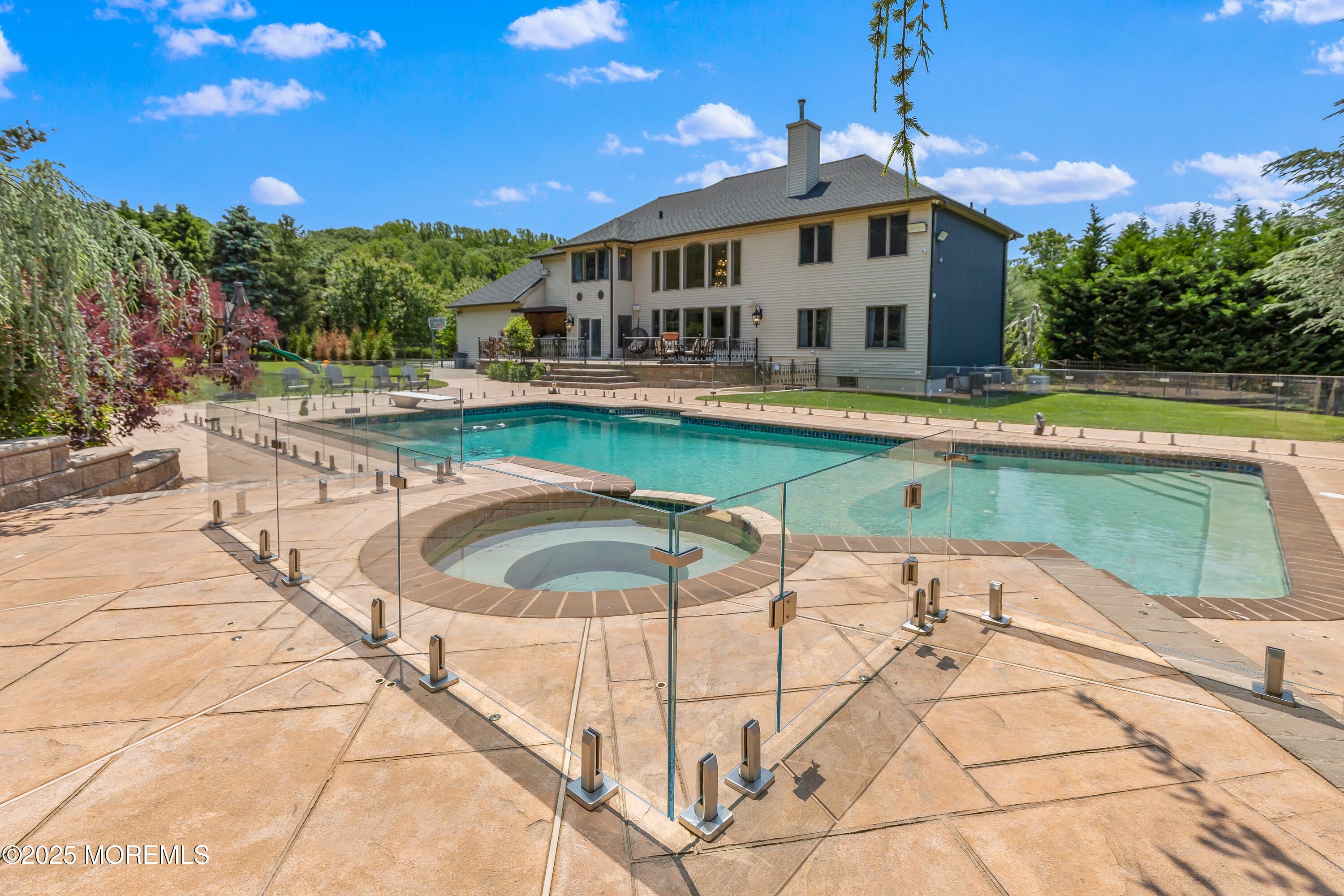 806 Turquoise Trail