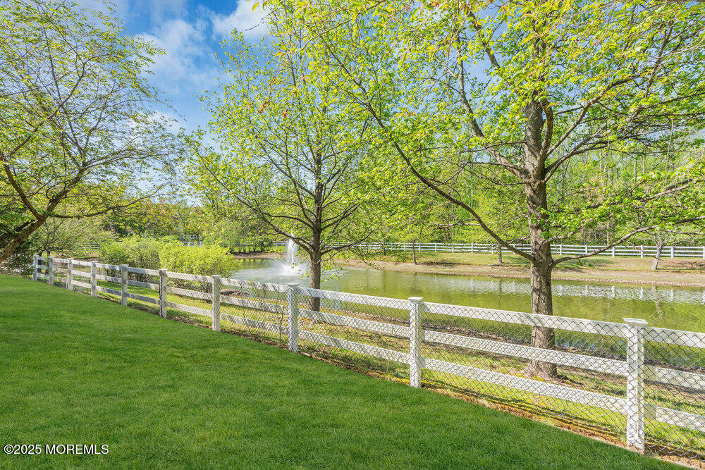26 Inwood Drive, Manalapan, New Jersey image 38