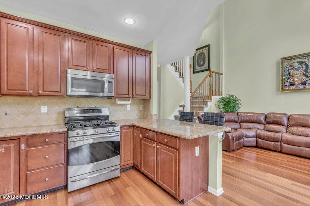 26 Inwood Drive, Manalapan, New Jersey image 14