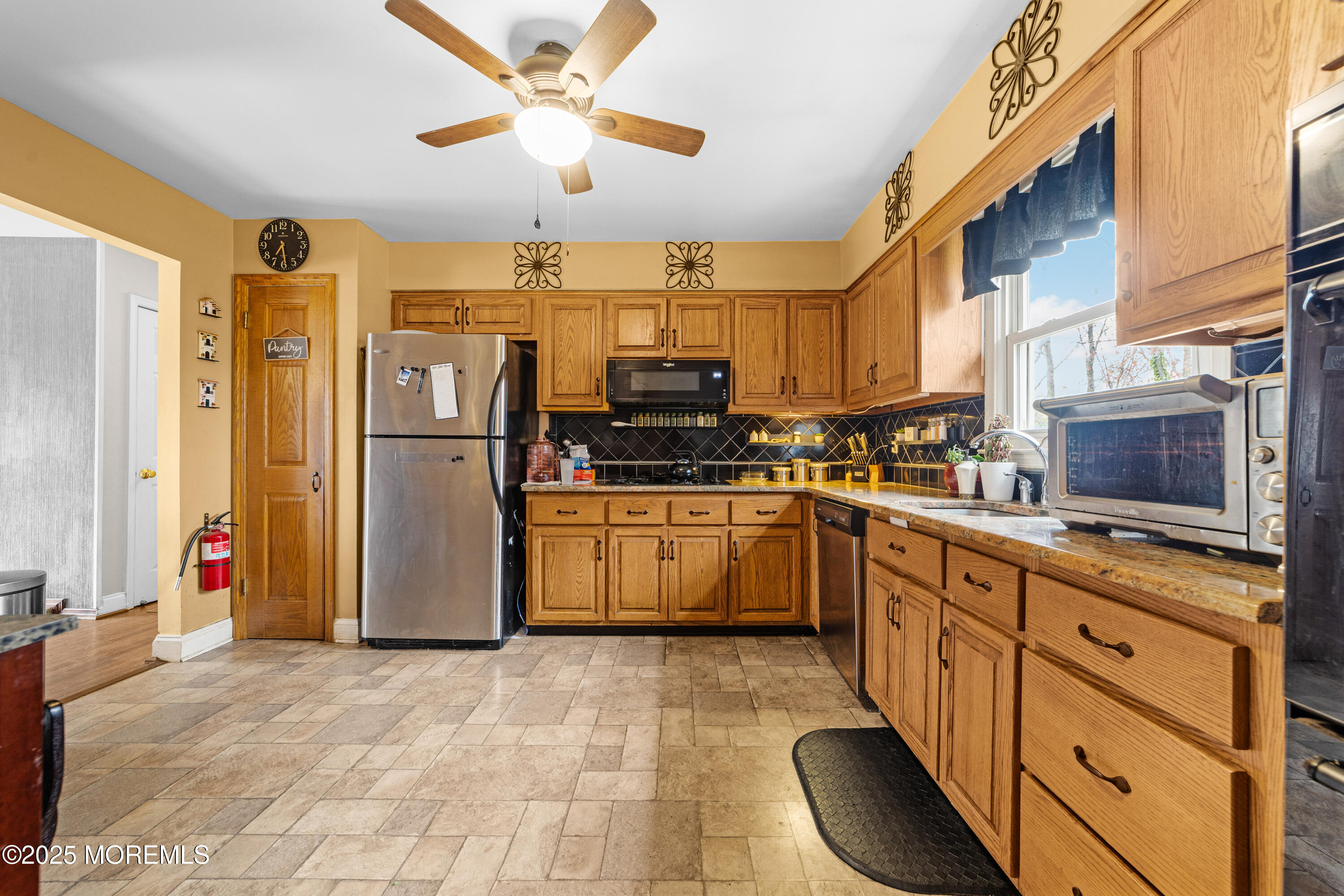 38 Evergreen Terrace, Monroe Township, New Jersey image 8